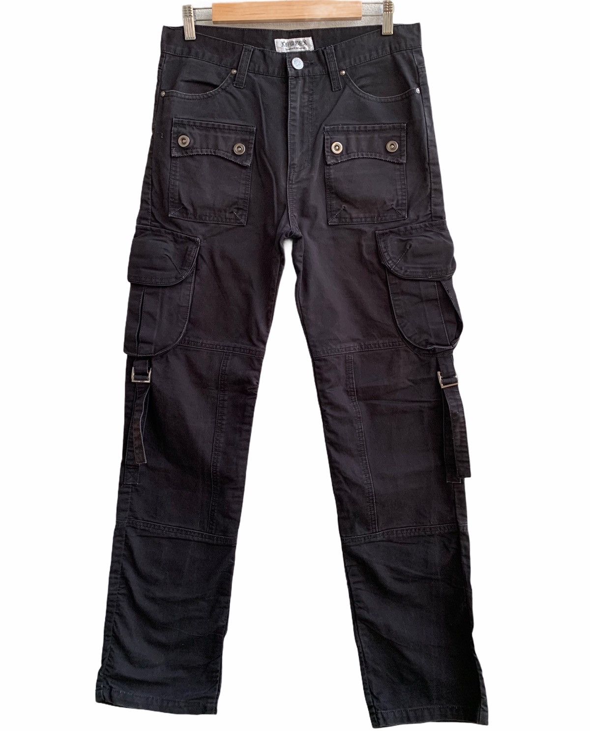 image of 20471120 x Le Grande Bleu L G B Styled Multiple Pocket Lowbox Japane Brands Cargo Pants in Black (S