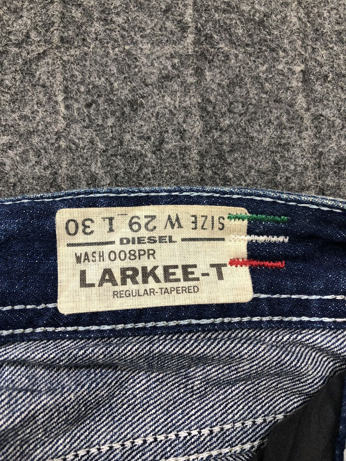 Diesel Vintage Diesel Larkee T DNA Dirty New Age Made in Italy Size US 30 / EU 46 - 5 Thumbnail
