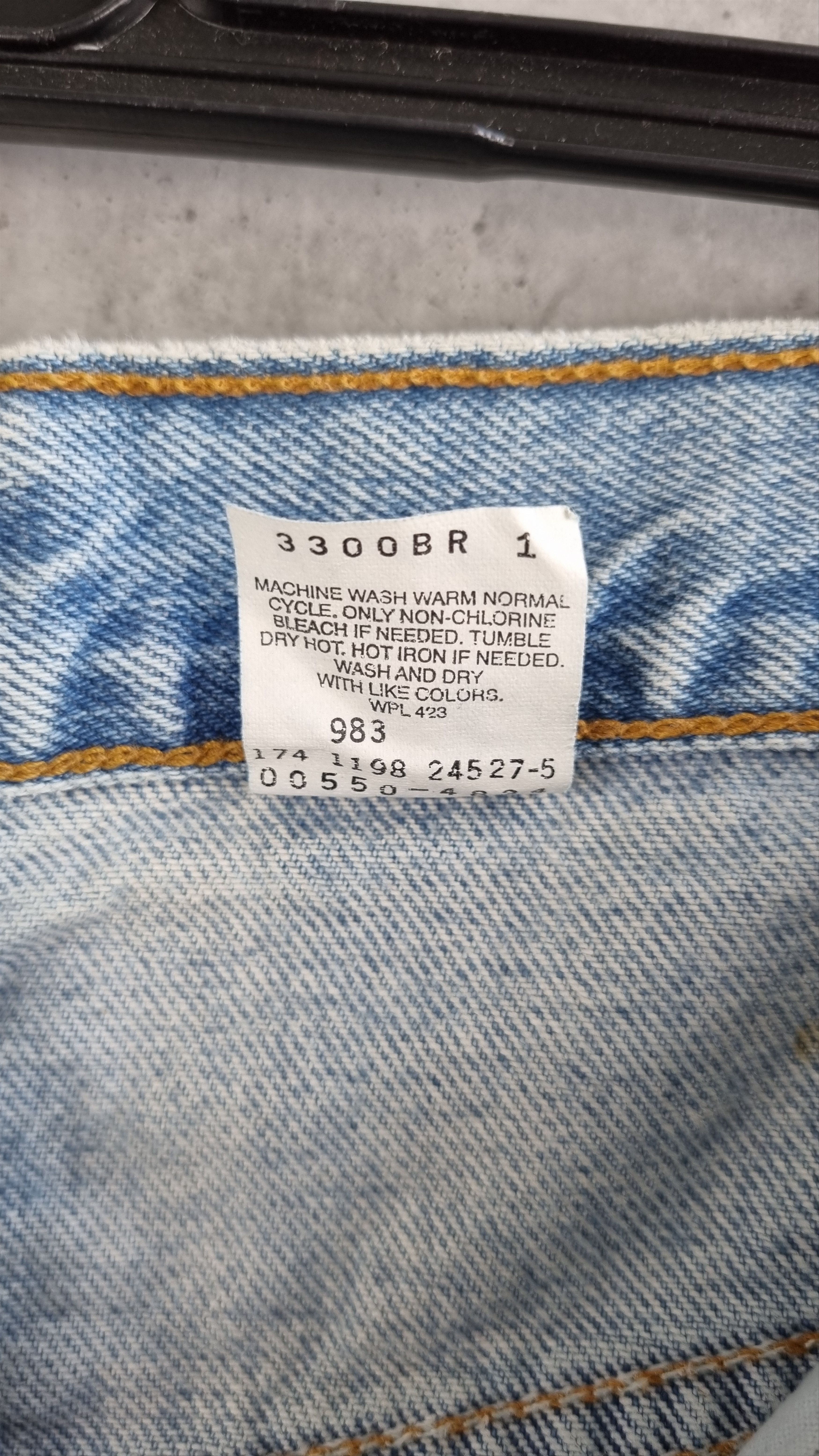 Levi's × Levi's Vintage Clothing Levis 550 faded light blue relaxed fit vintage jeans Size US 32 / EU 48 - 6 Thumbnail