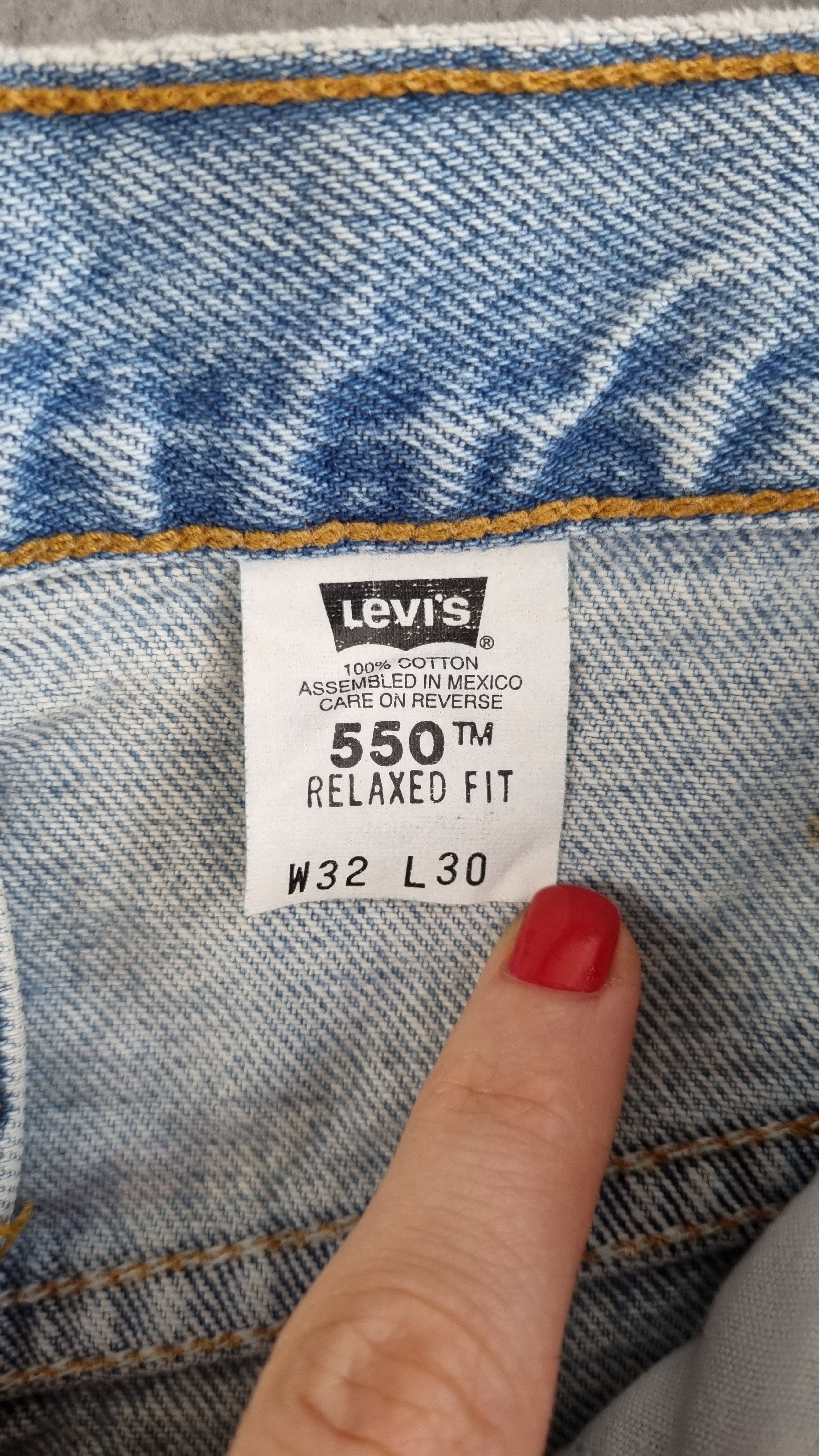 Levi's × Levi's Vintage Clothing Levis 550 faded light blue relaxed fit vintage jeans Size US 32 / EU 48 - 5 Thumbnail