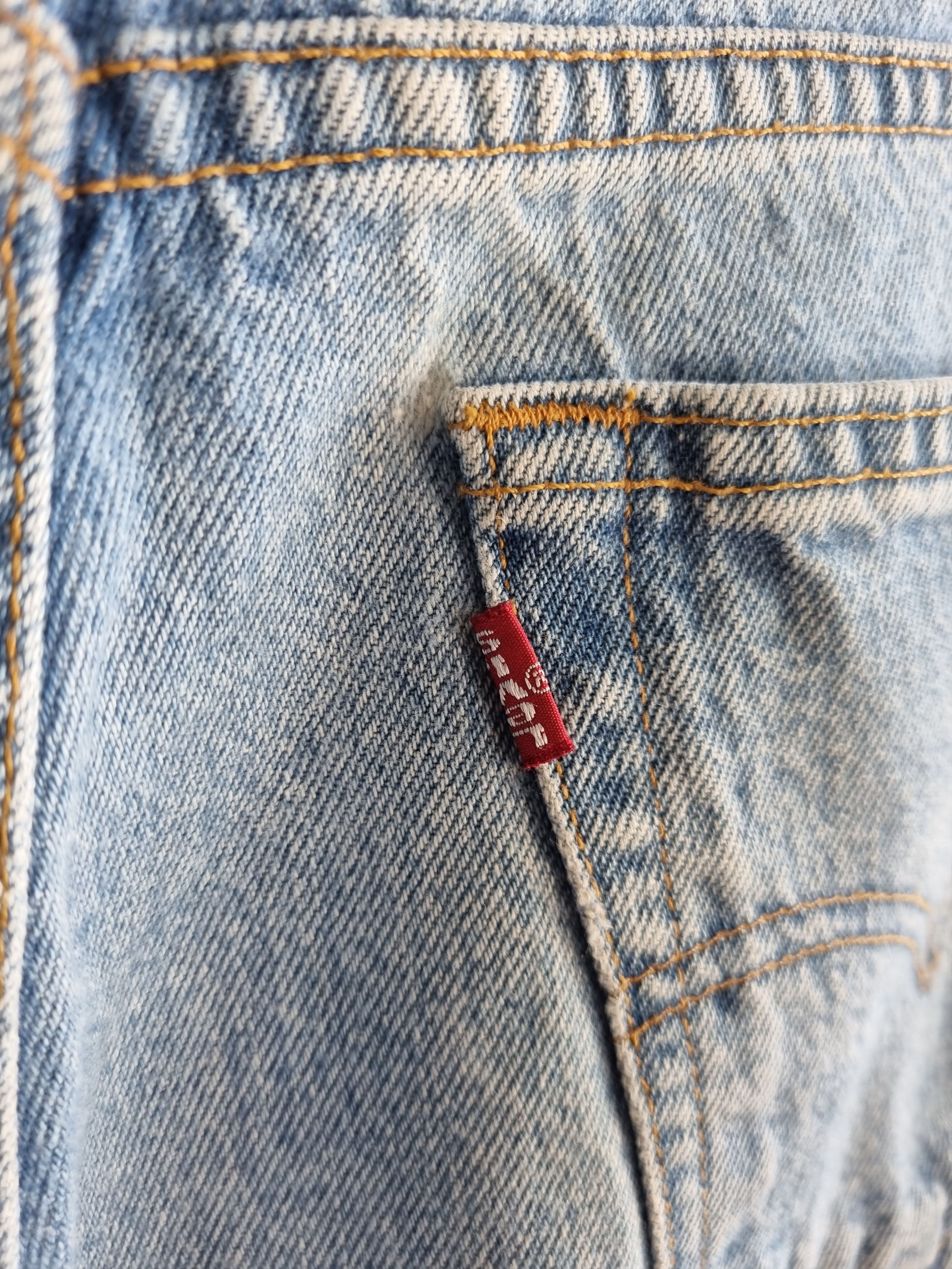 Levi's × Levi's Vintage Clothing Levis 550 faded light blue relaxed fit vintage jeans Size US 32 / EU 48 - 13 Thumbnail