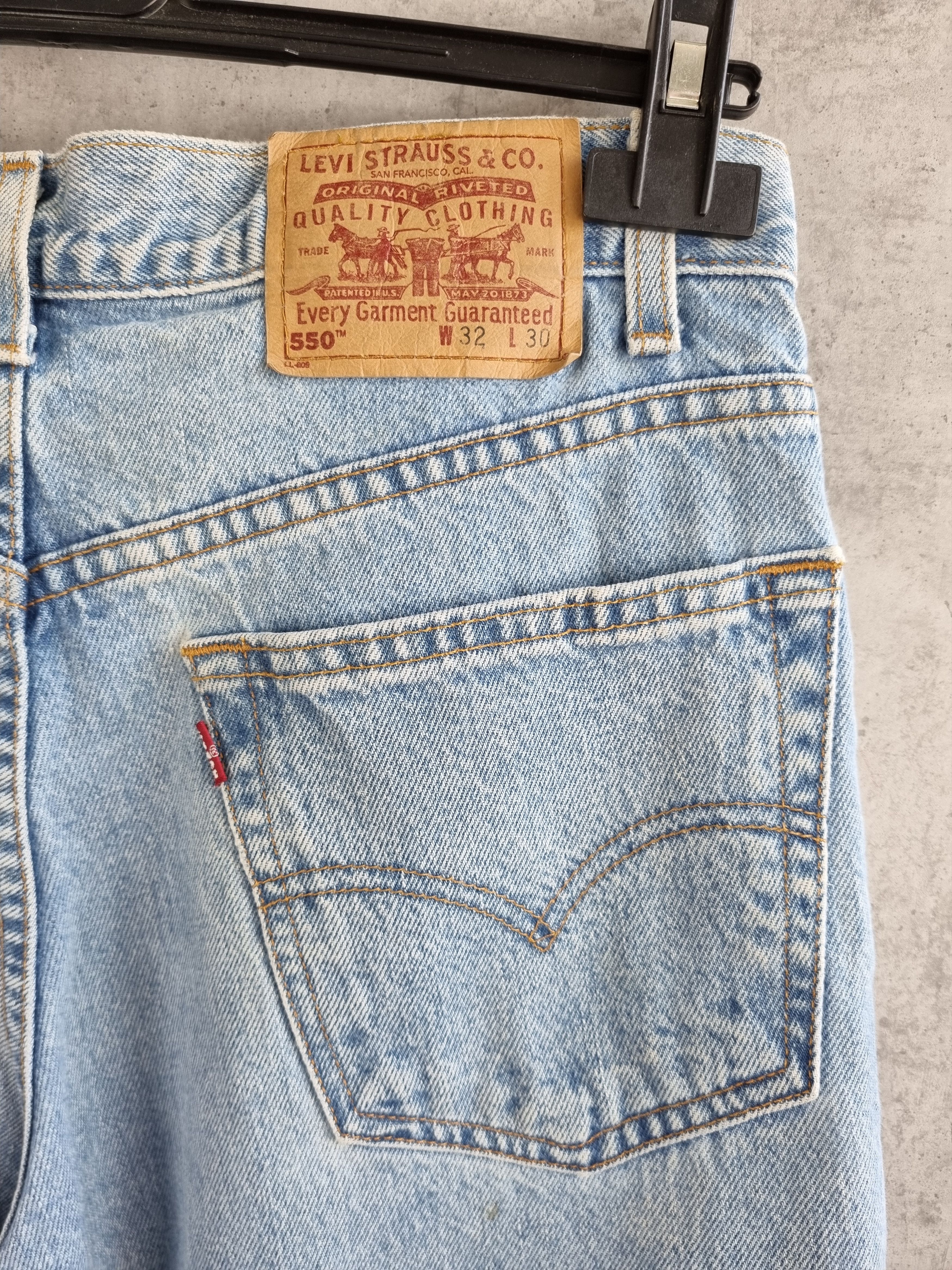 Levi's × Levi's Vintage Clothing Levis 550 faded light blue relaxed fit vintage jeans Size US 32 / EU 48 - 12 Thumbnail