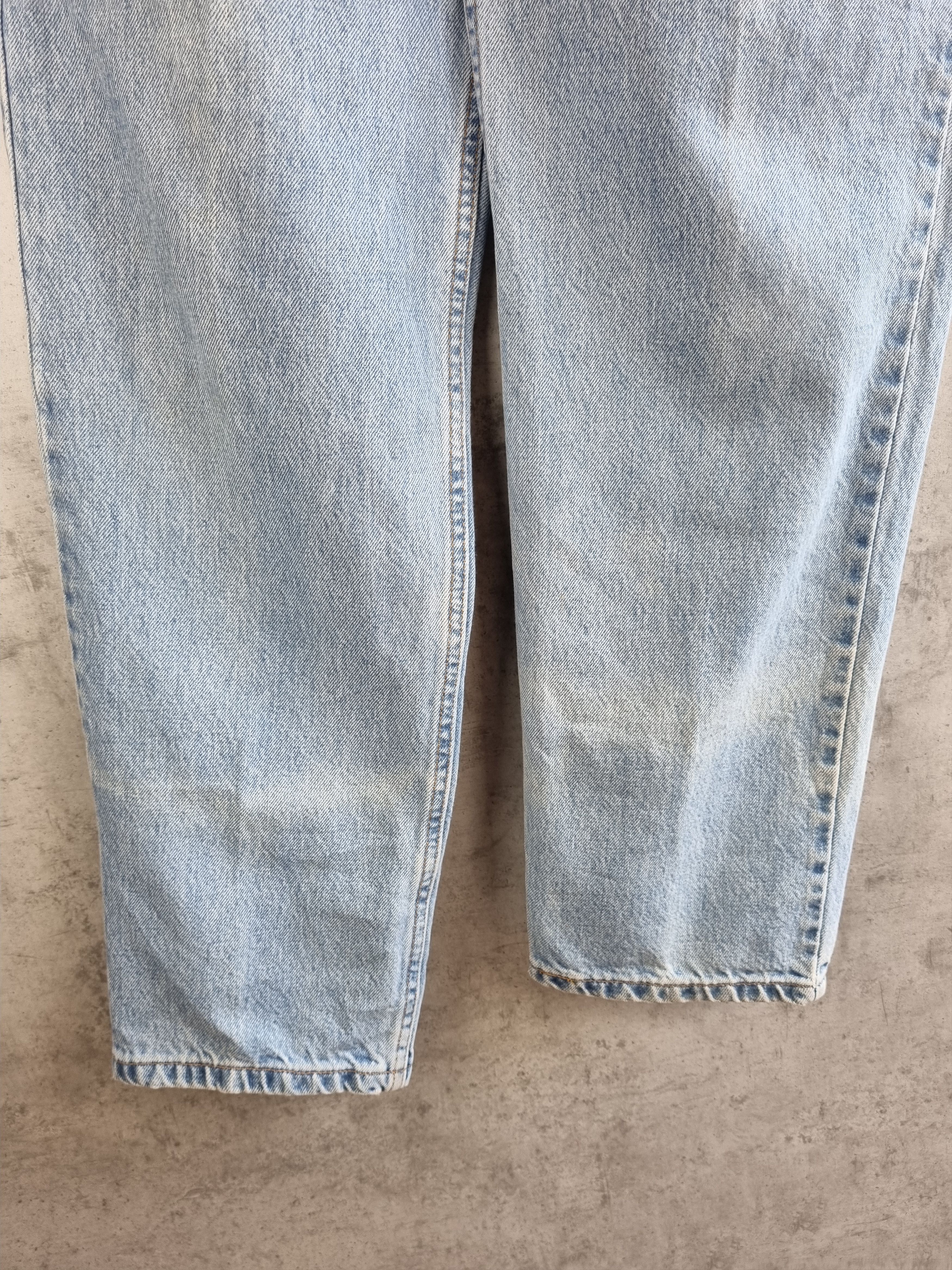 Levi's × Levi's Vintage Clothing Levis 550 faded light blue relaxed fit vintage jeans Size US 32 / EU 48 - 14 Thumbnail