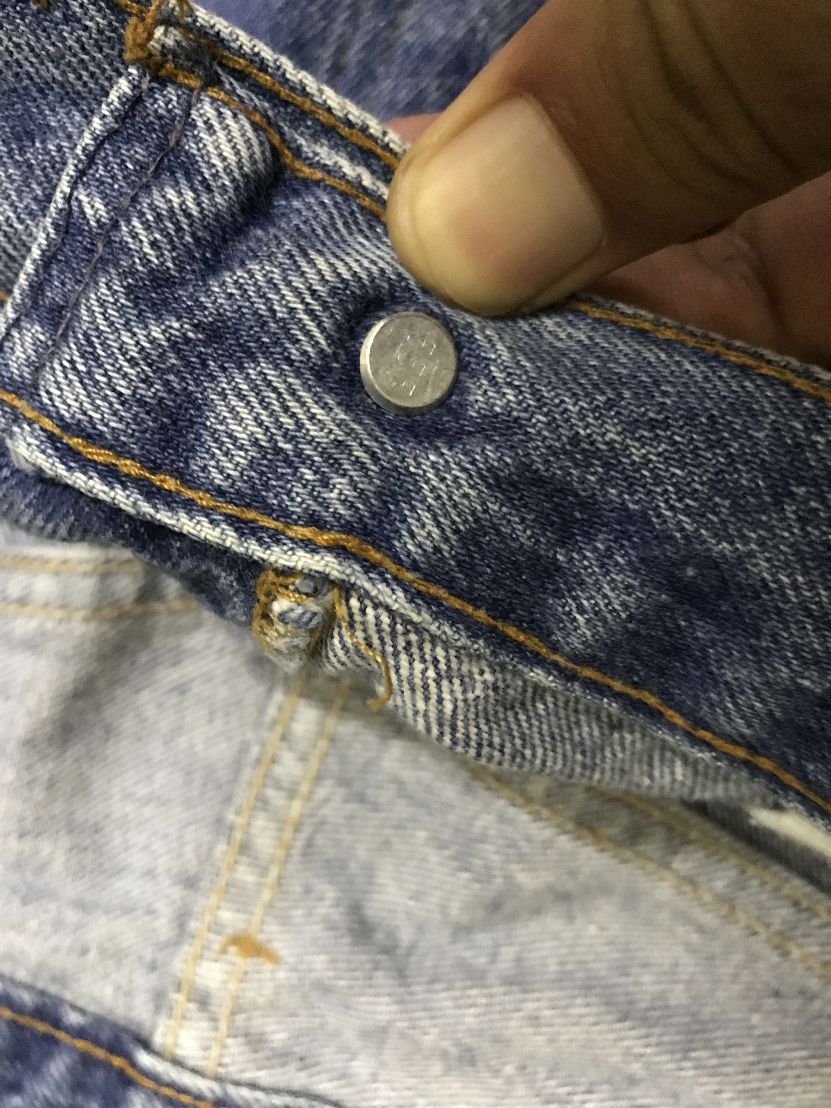 Levi's VLEV133-Vtg Levis 501xx Medium Wash Jeans Size US 29 - 10 Thumbnail