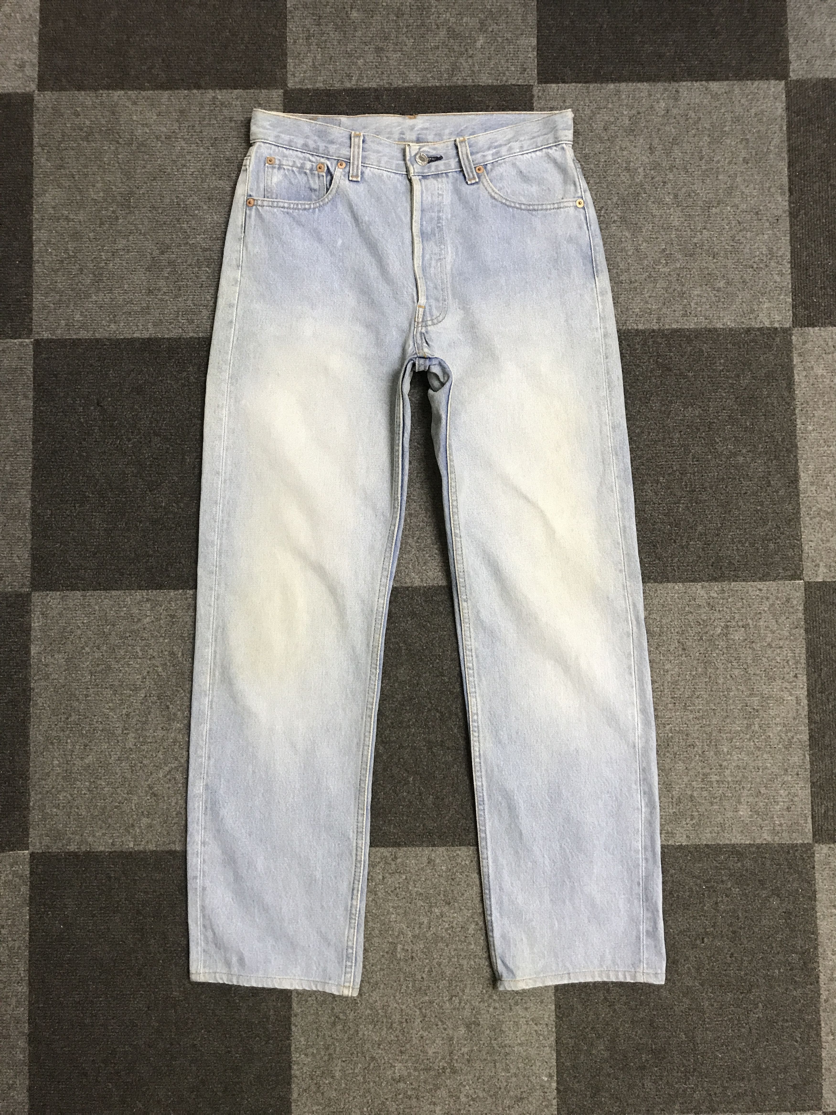 image of Vl165-Vintage Levis501Xx Light Wash Regular Jeans, Men's (Size 29)