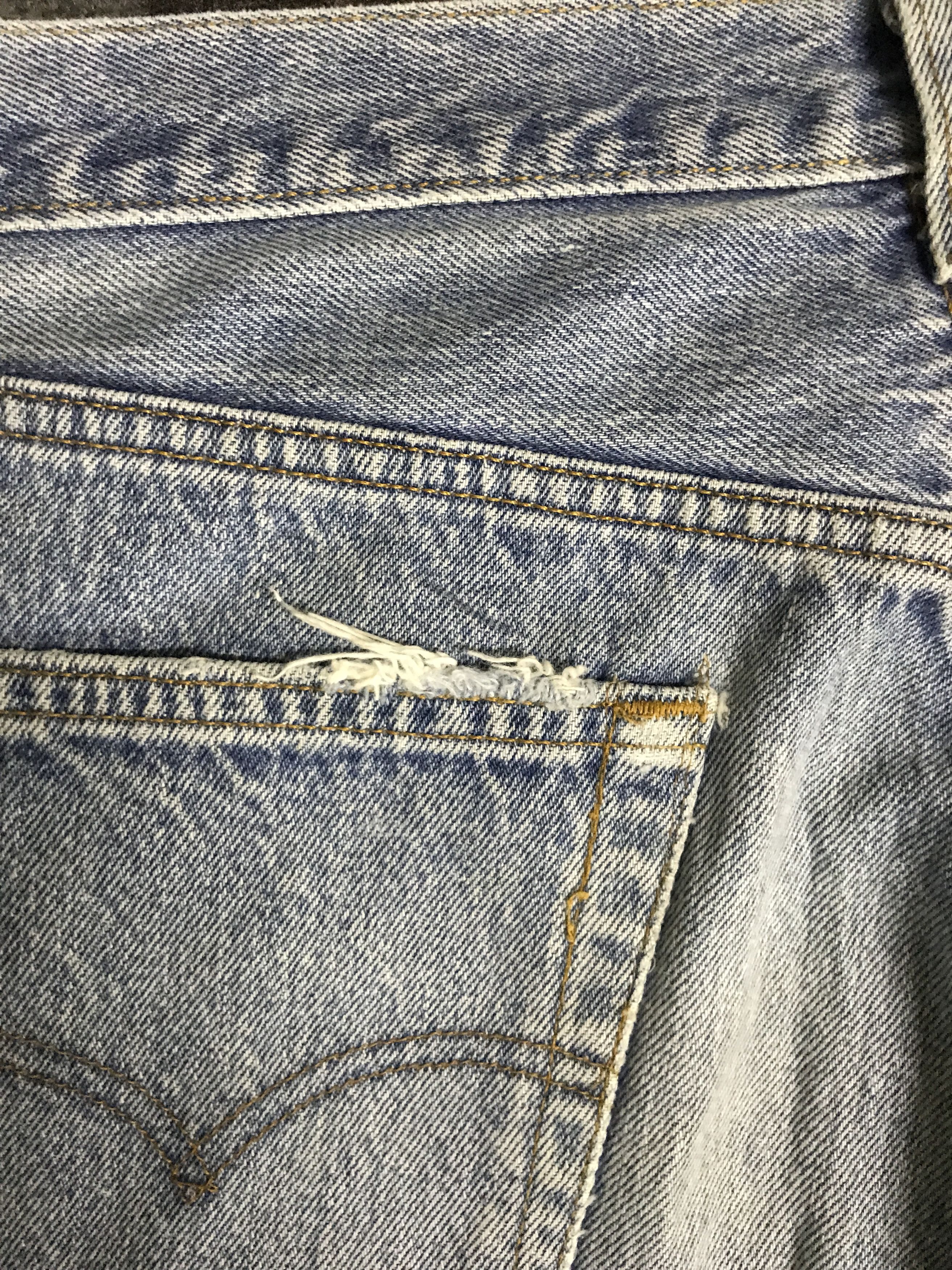 Levi's VL148-Vintage Levis 501xx Distreesed Light Wash Jeans Size US 34 / EU 50 - 12 Thumbnail