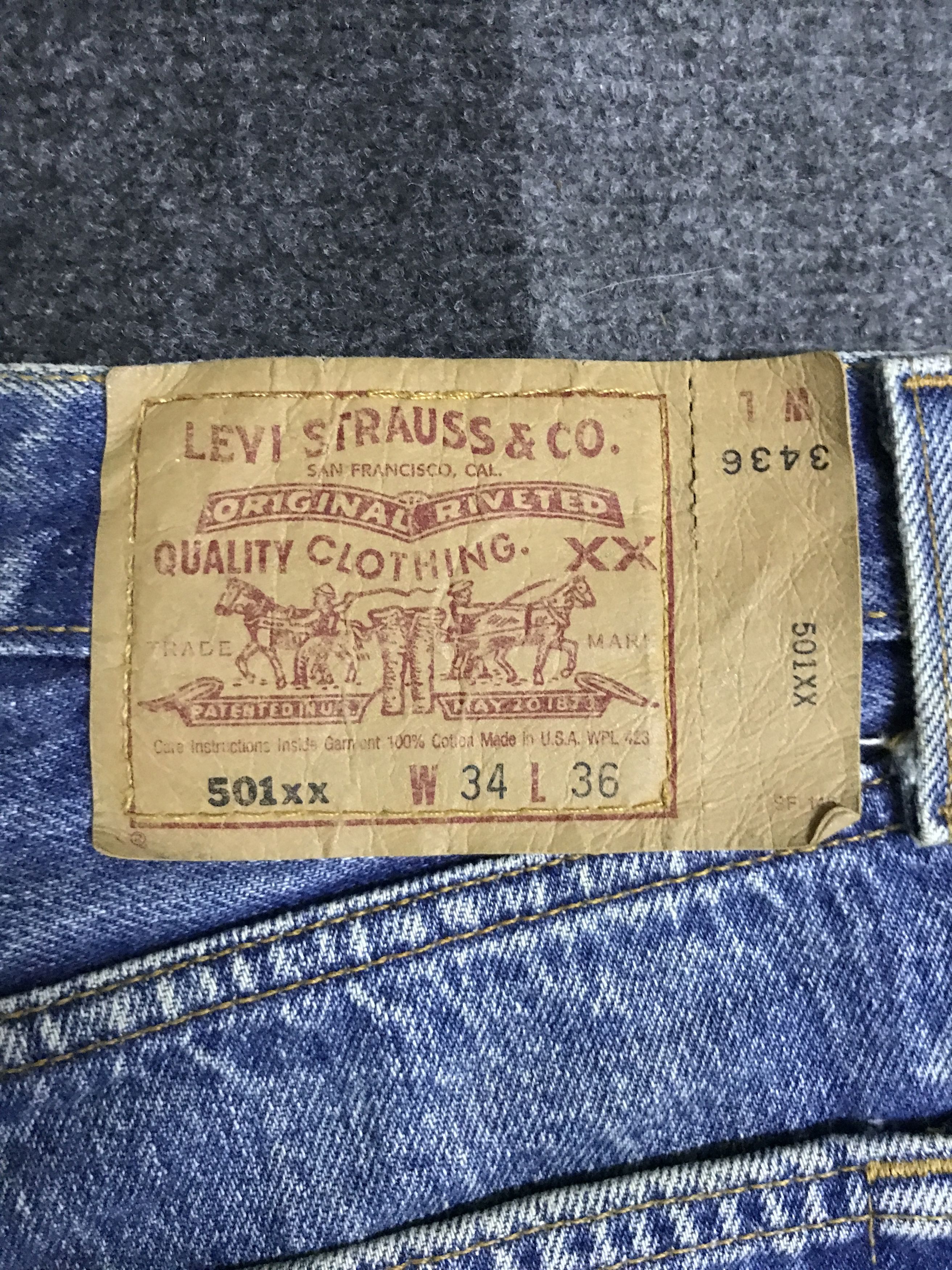 Levi's VL150- Vintage Levis 501 Medium wash Jeans Size US 33 - 13 Thumbnail