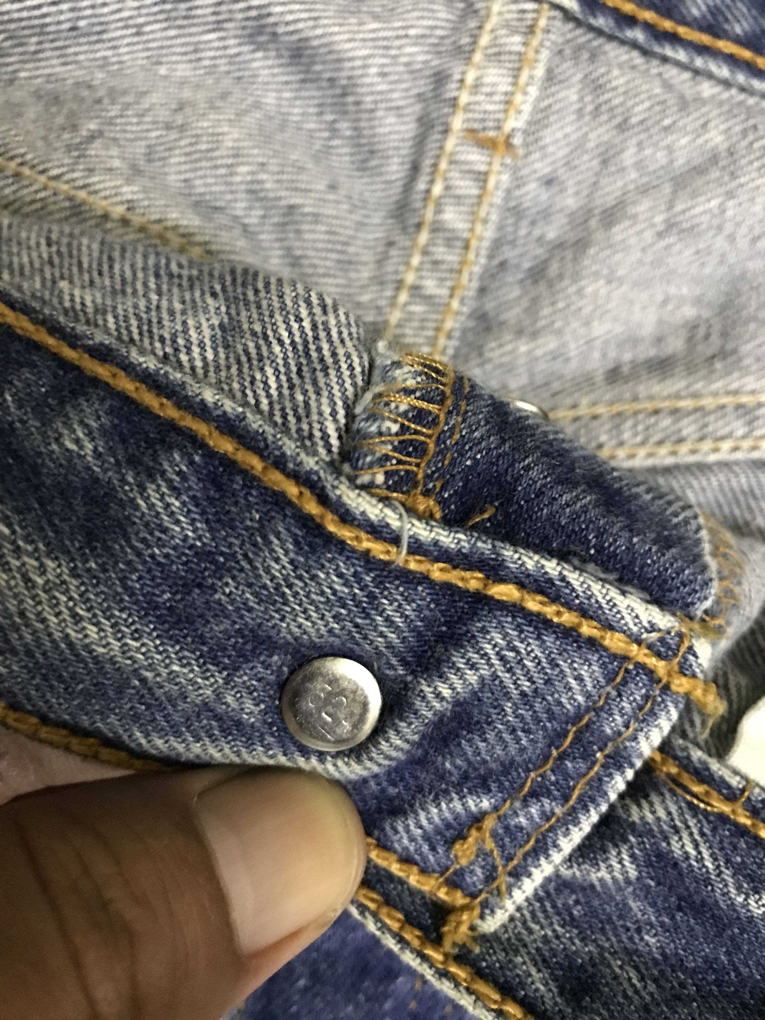 Levi's VL150- Vintage Levis 501 Medium wash Jeans Size US 33 - 6 Thumbnail
