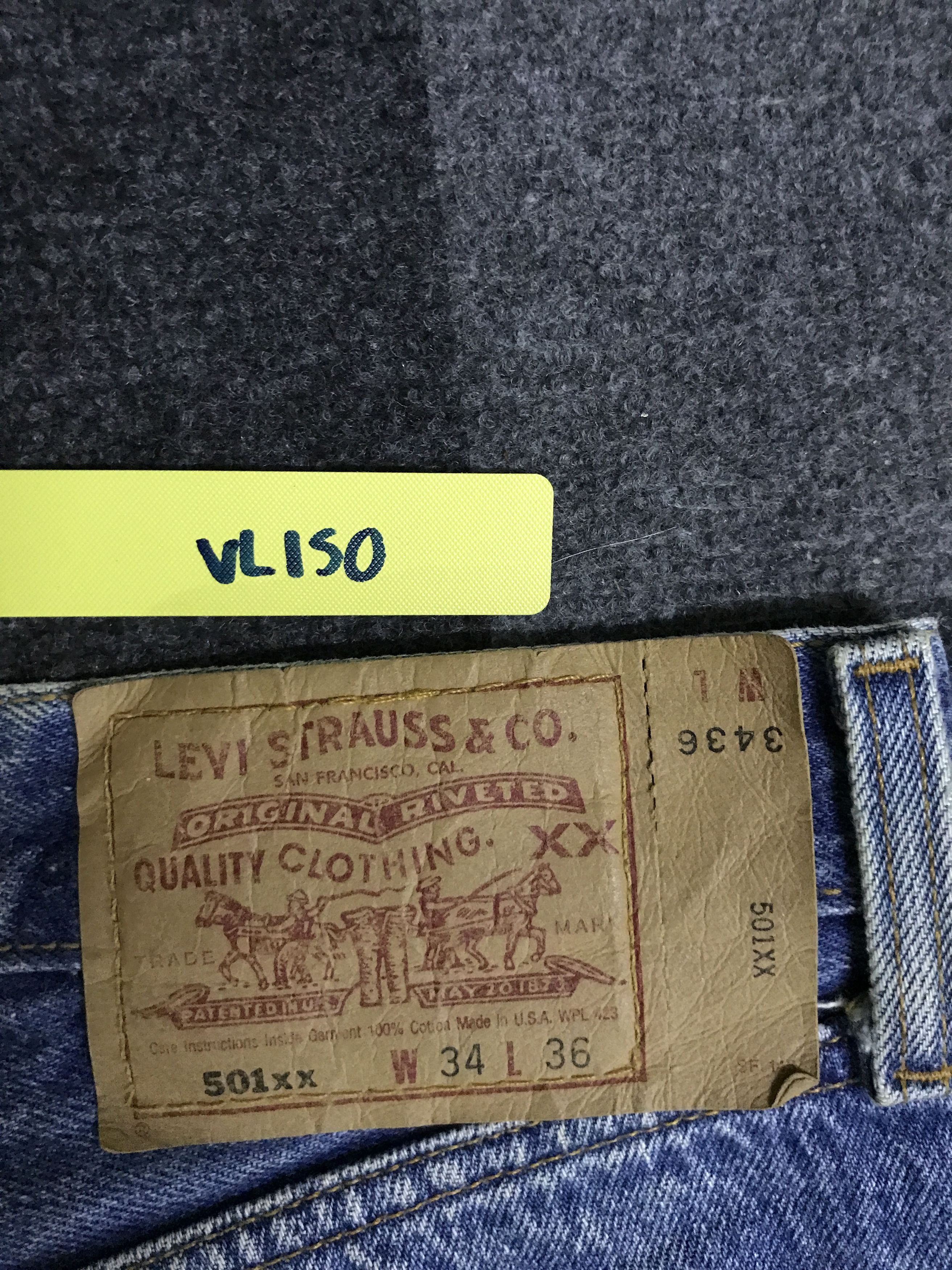 Levi's VL150- Vintage Levis 501 Medium wash Jeans Size US 33 - 14 Thumbnail