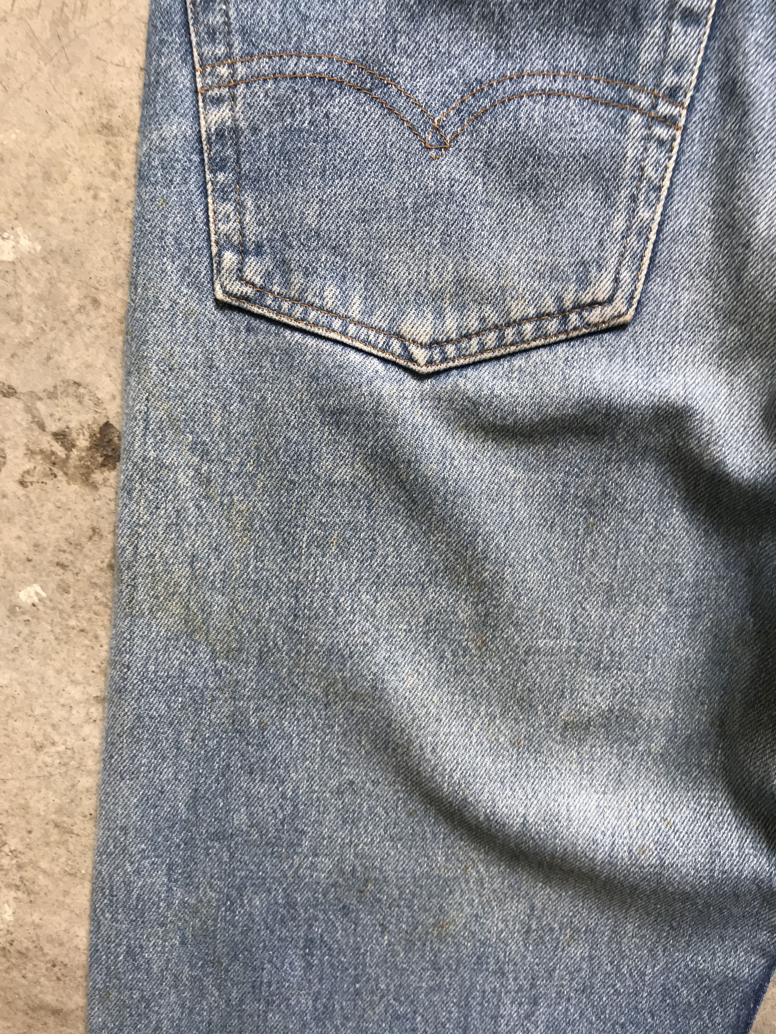 Levi's VLEV67 - Vintage Levis 501xx Light Wash Jeans Size US 28 / EU 44 - 14 Thumbnail
