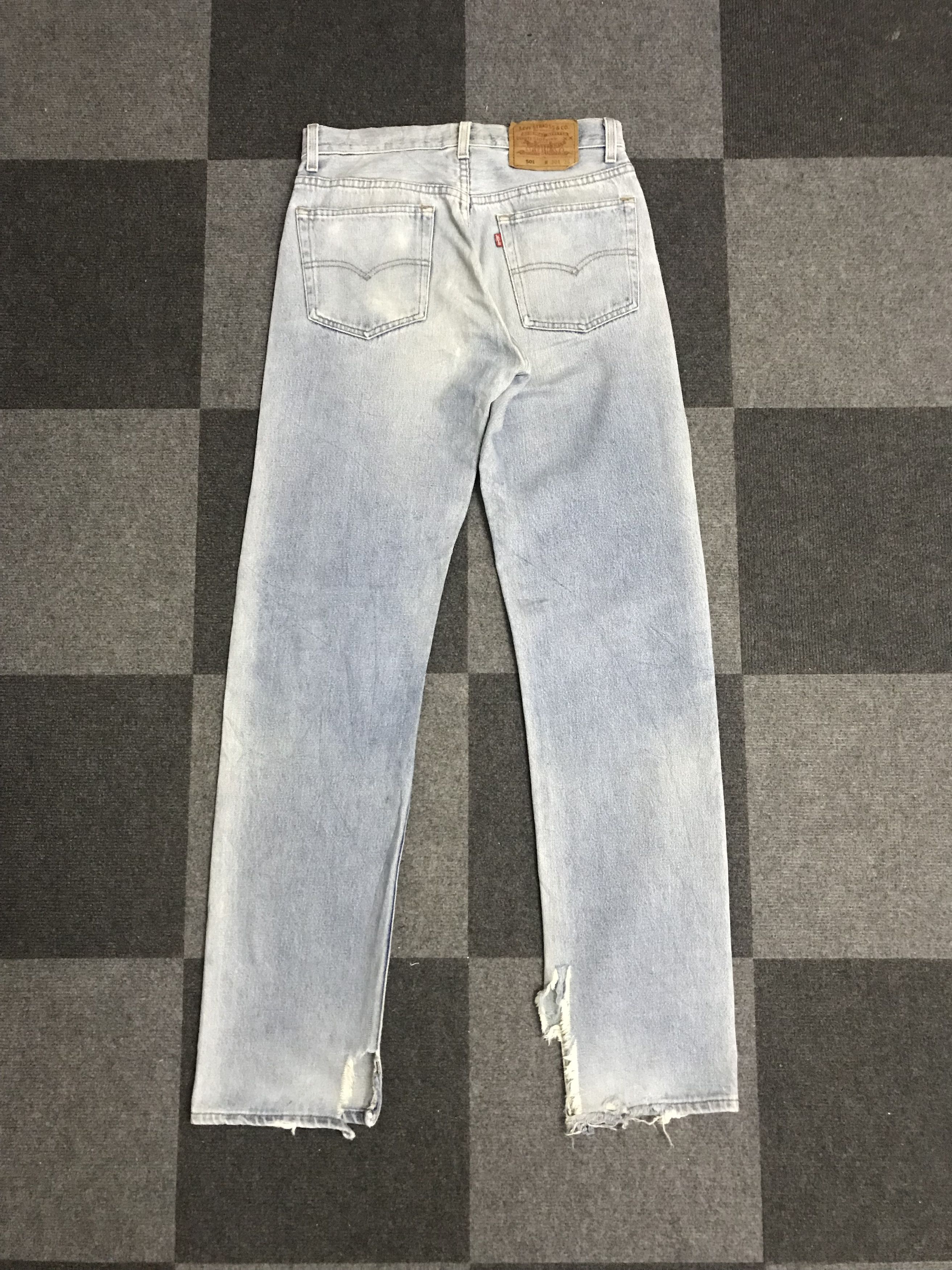 Levi's VLEV121-Vtg Levis 501 Distressed Light Wash Jeans Size US 28 / EU 44 - 10 Thumbnail