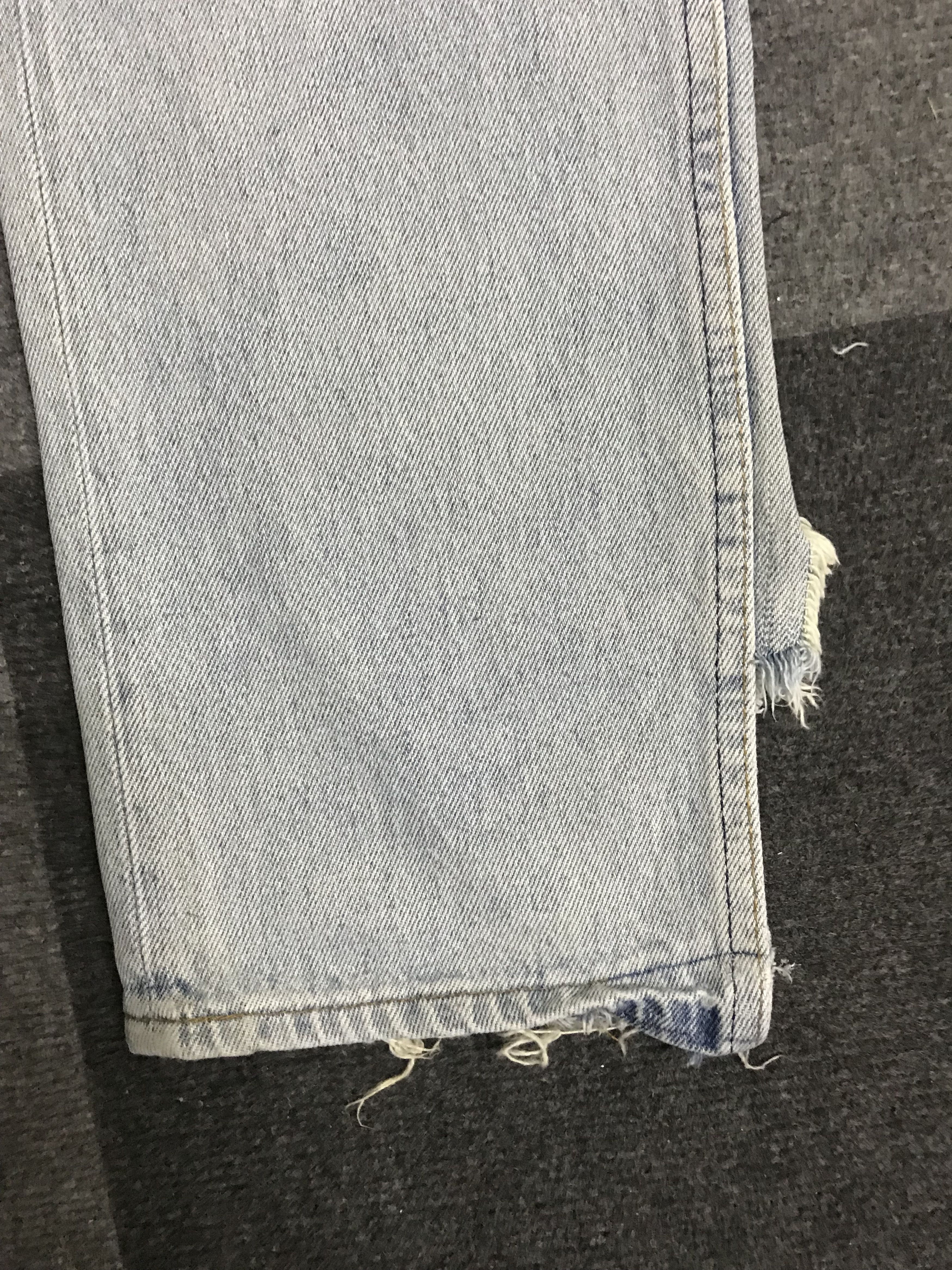 Levi's VLEV121-Vtg Levis 501 Distressed Light Wash Jeans Size US 28 / EU 44 - 5 Thumbnail