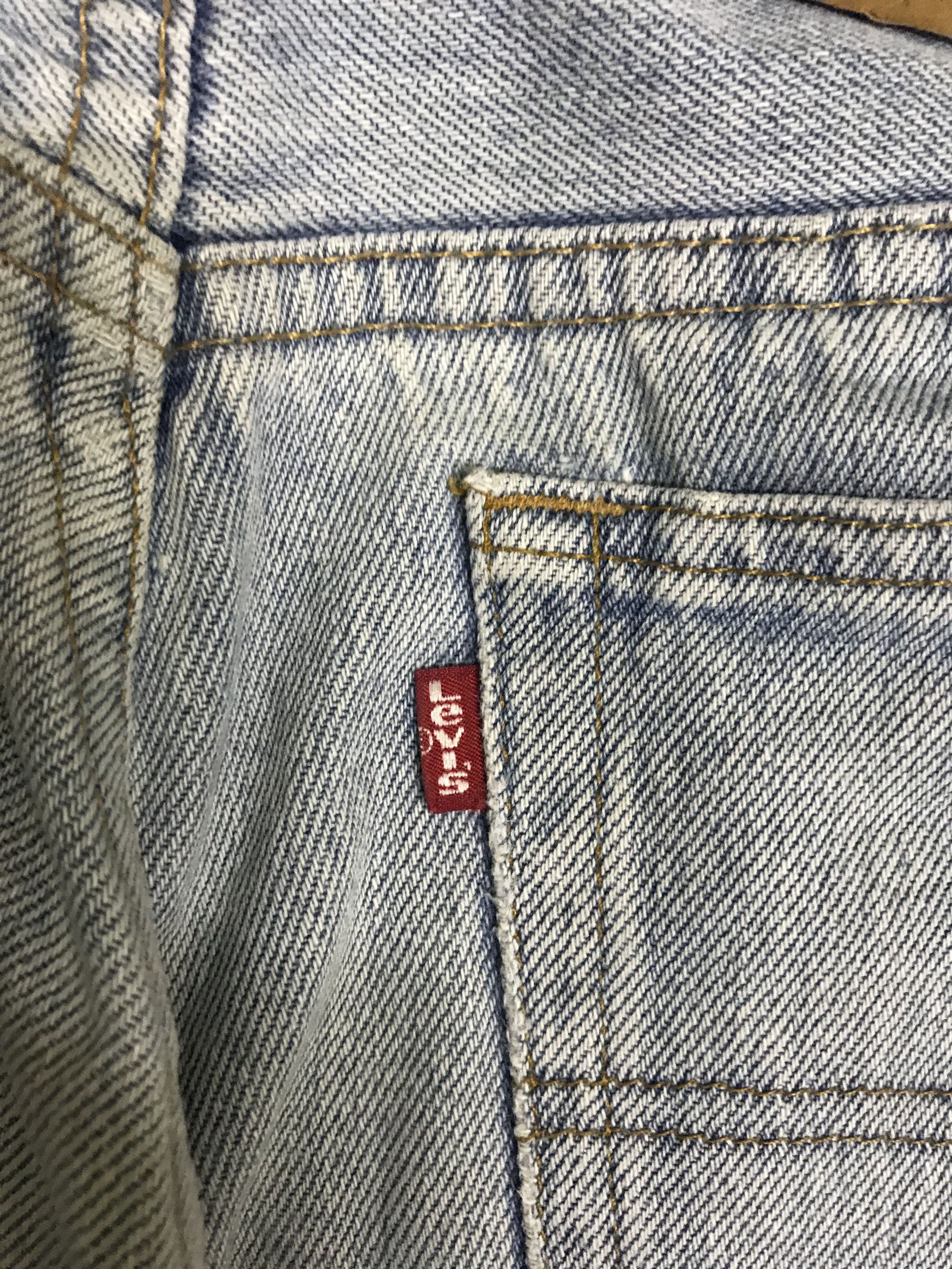 Levi's VLEV121-Vtg Levis 501 Distressed Light Wash Jeans Size US 28 / EU 44 - 18 Thumbnail