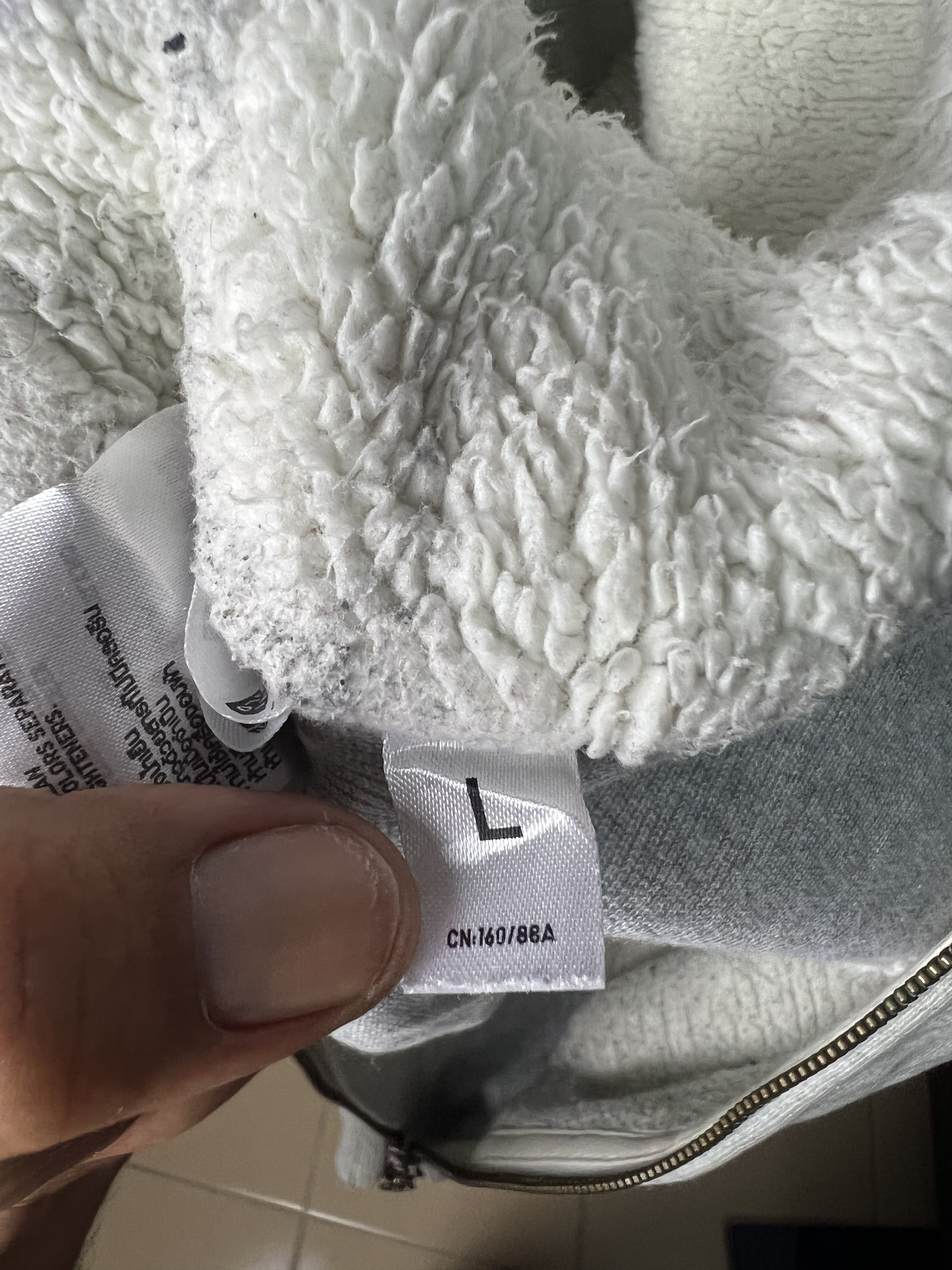 Uniqlo 🔥Uniqlo Sherpa Zipper Hoodies Size M / US 6-8 / IT 42-44 - 16 Thumbnail