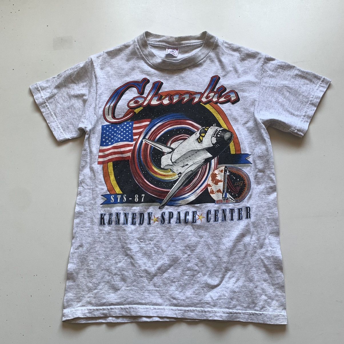 NASA Vintage 1990s Kennedy Space Center Spaceship Graphic T Shirt Size US S / EU 44-46 / 1 - 1 Thumbnail