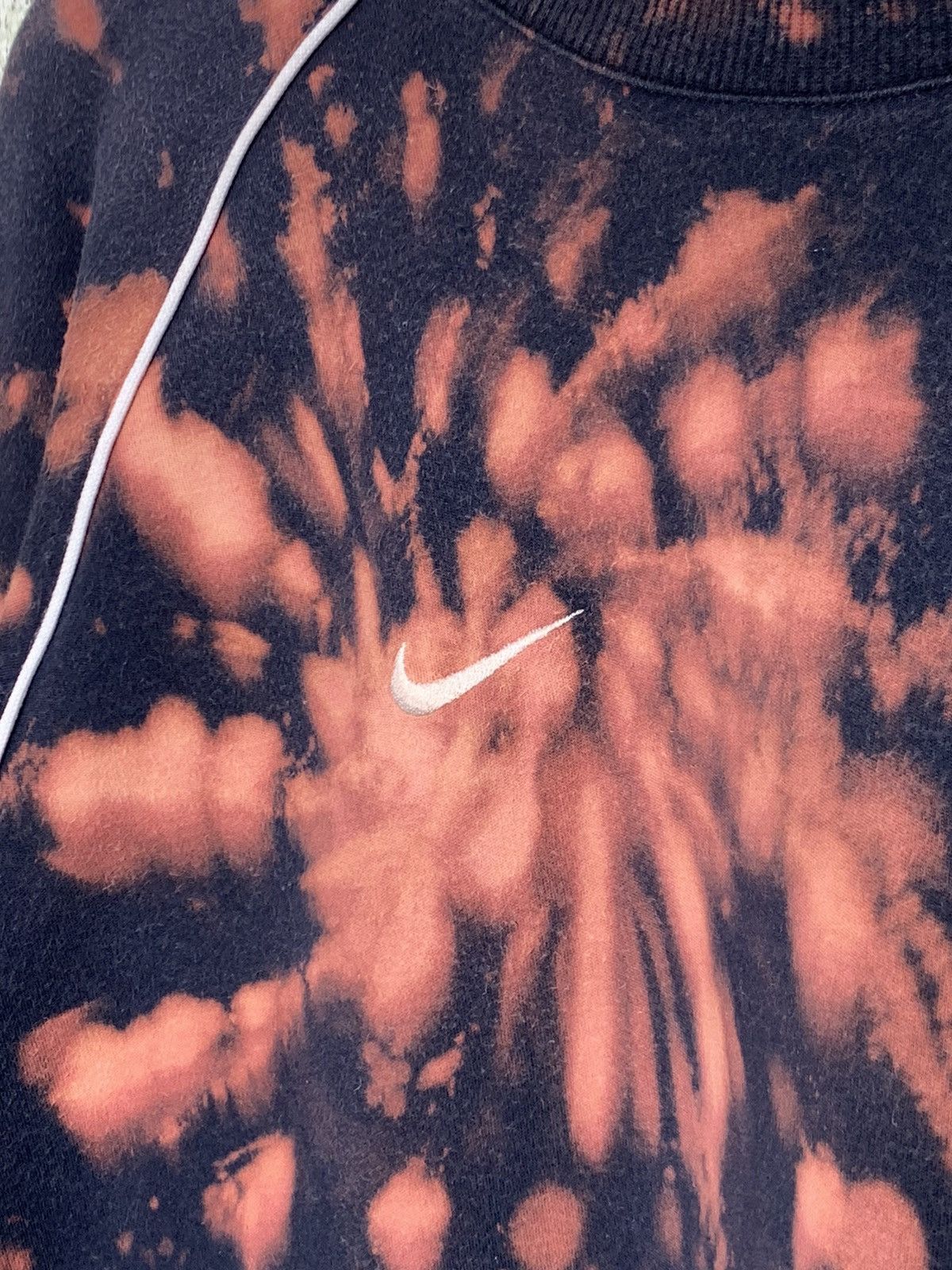 Nike Vintage Y2K Nike Swoosh Custom Bleach Crewneck Travis Scott Size US M / EU 48-50 / 2 - 3 Thumbnail