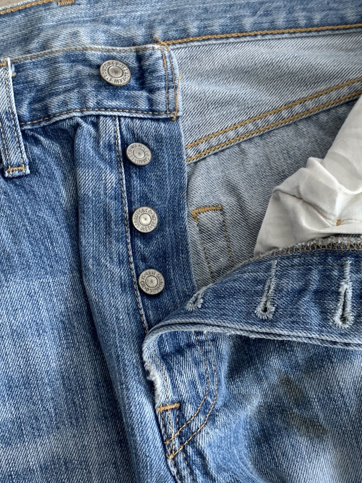 Levi's Vintage Levis 501 Distressed Painted Denim Jeans Size US 32 / EU 48 - 5 Thumbnail