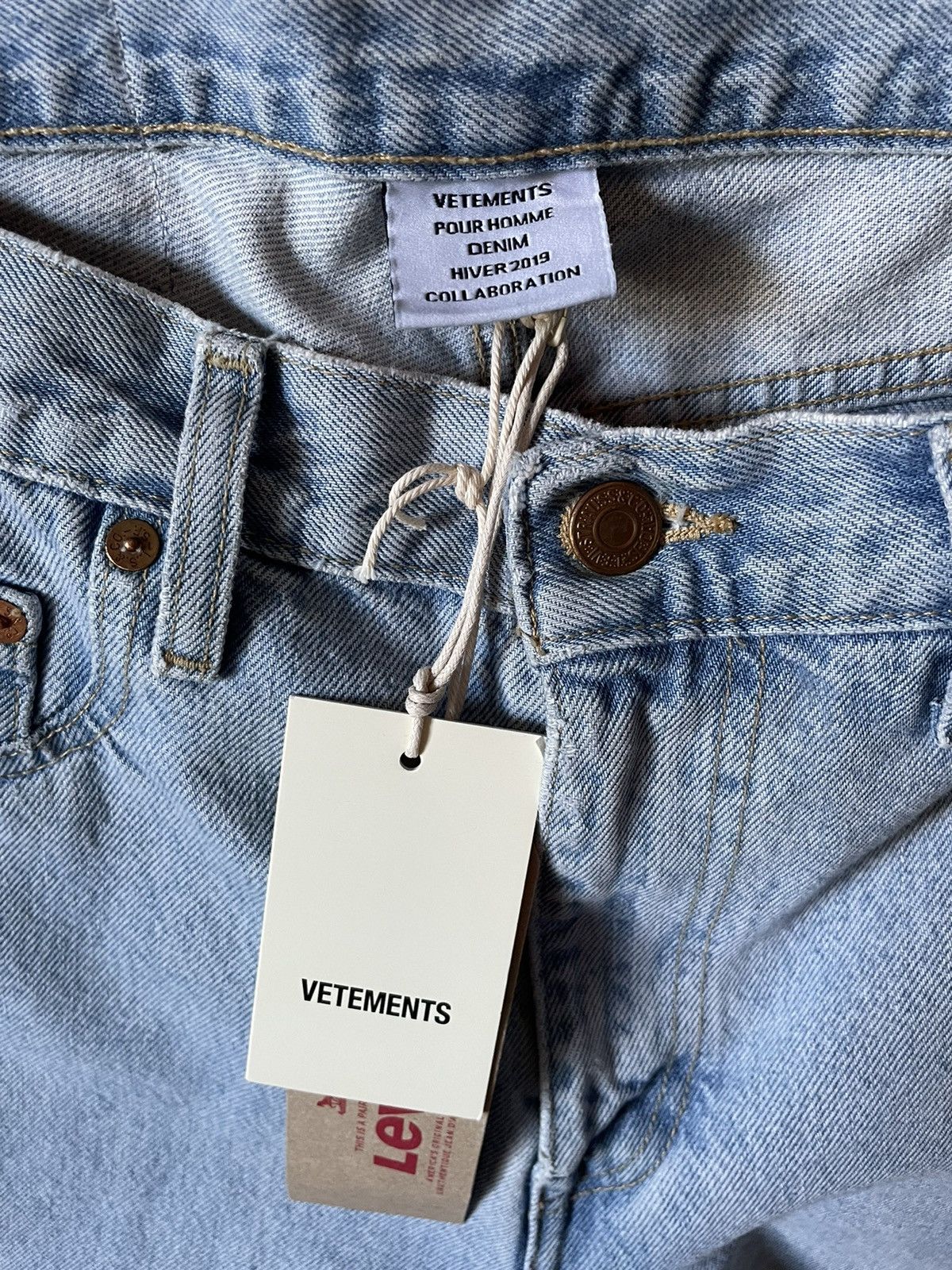 Vetements FW19 Asymmetrical Legs Graffiti Denim Size US 30 / EU 46 - 8 Thumbnail