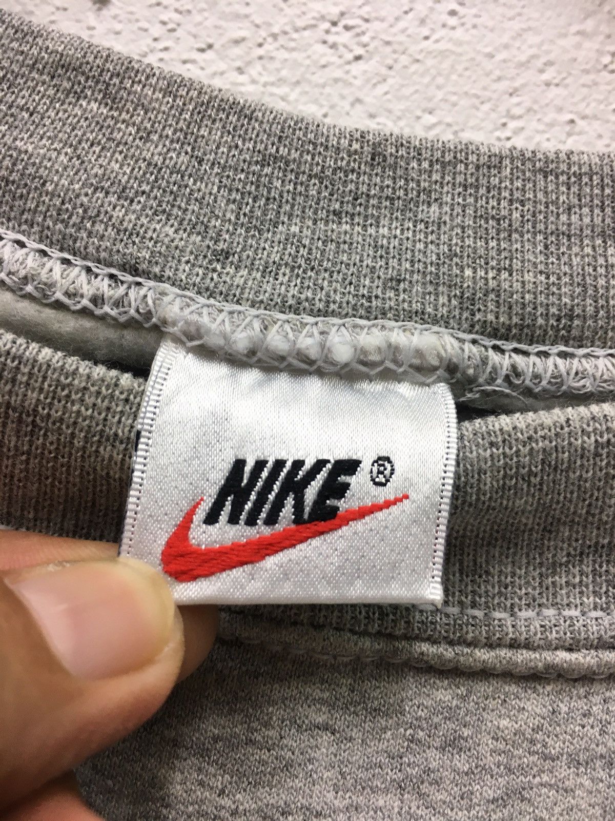 Nike × Vintage Vintage Nike Small Logo Sweatshirt Size US L / EU 52-54 / 3 - 6 Thumbnail