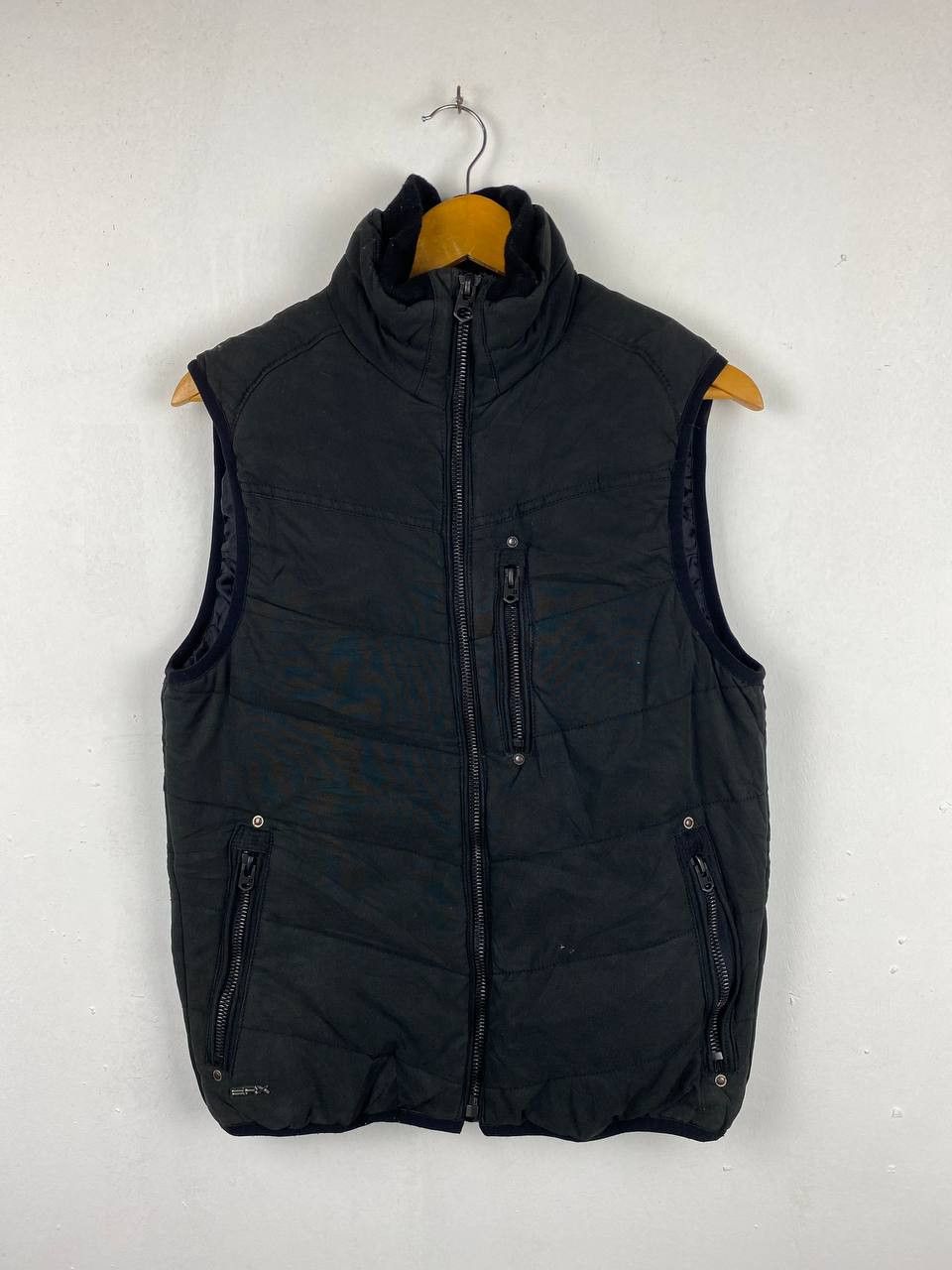Japanese Brand japanese brands black puffer vest nice design Size US M / EU 48-50 / 2 - 1 Thumbnail