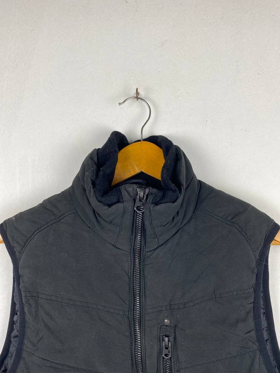 Japanese Brand japanese brands black puffer vest nice design Size US M / EU 48-50 / 2 - 2 Thumbnail