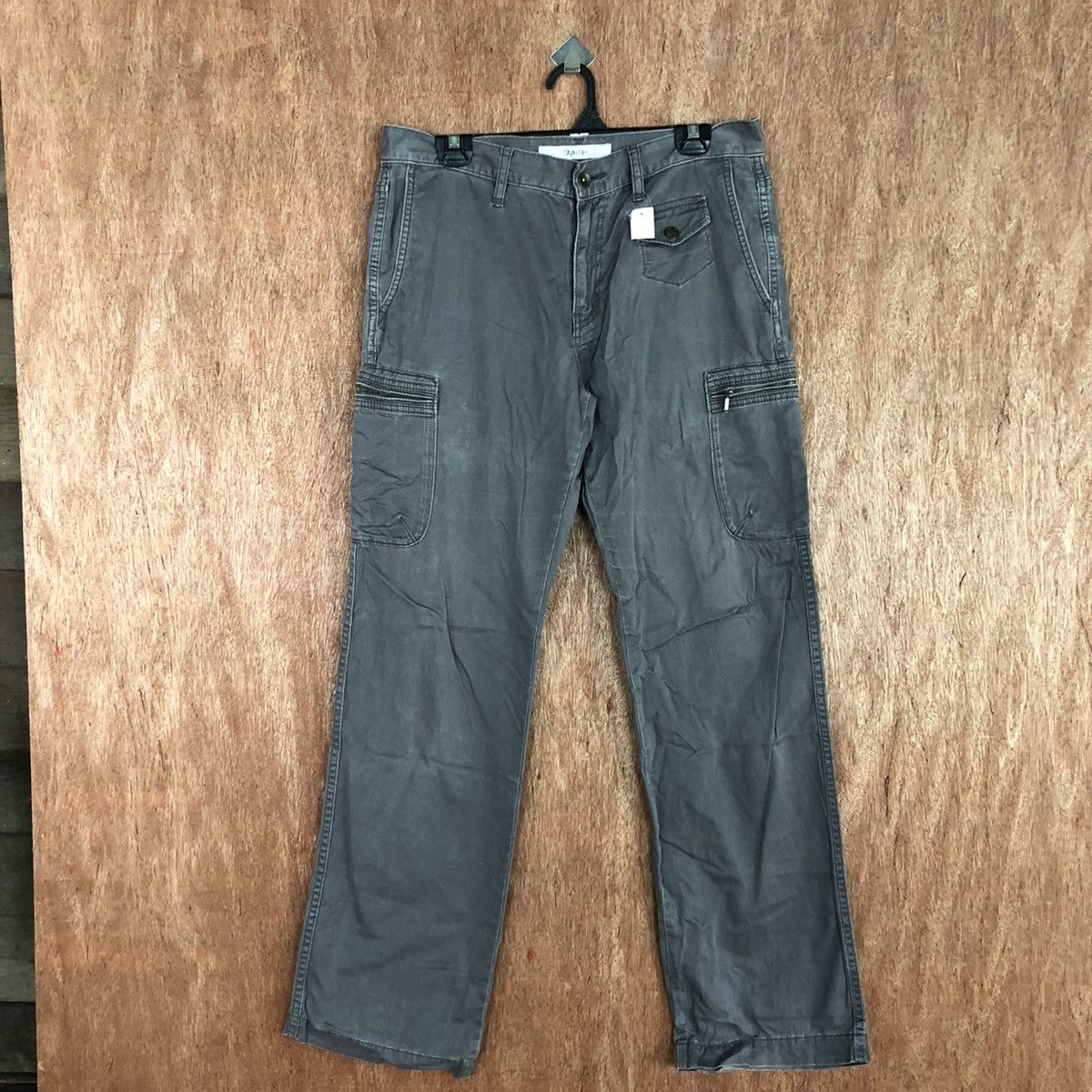 Image of Uniqlo Japan Grey Multipocket Cargo Pants 2102, Men's (Size 33)