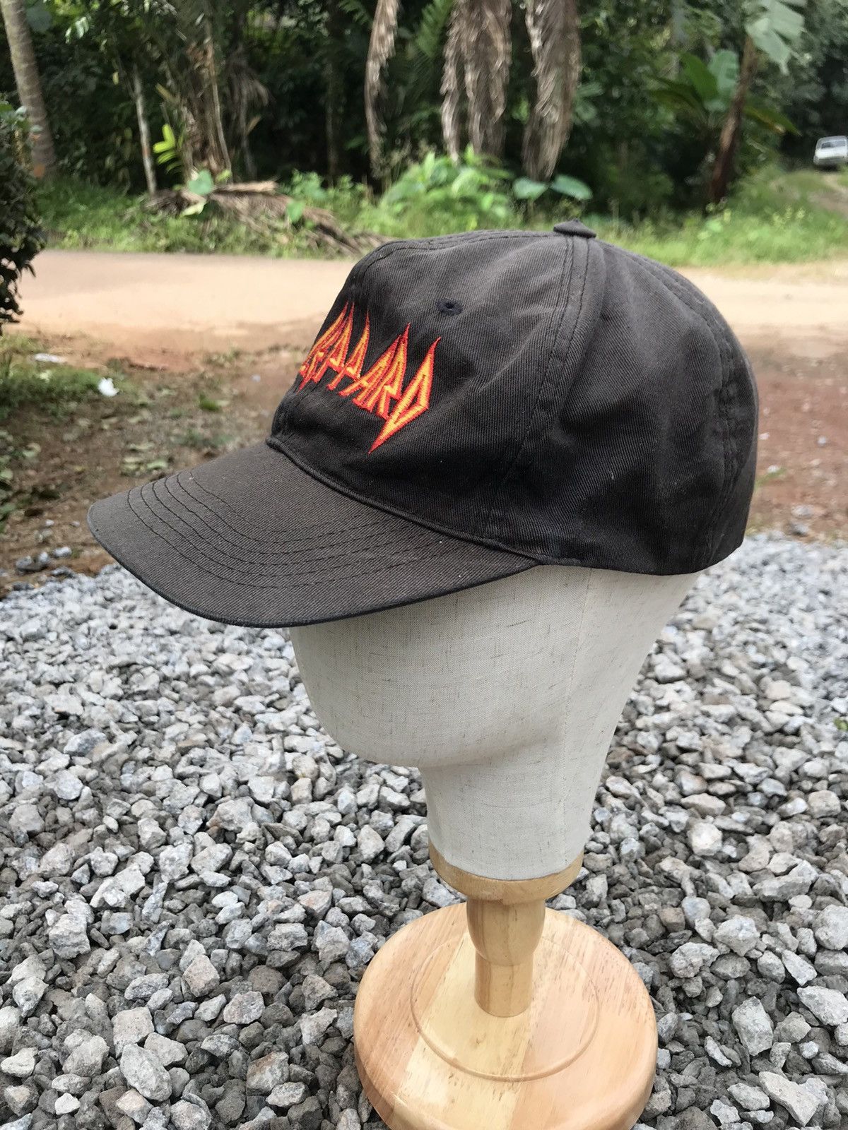 Def Leppard vintage rare 90s mad faded def leppard promo tour cap Size ONE SIZE - 4 Thumbnail