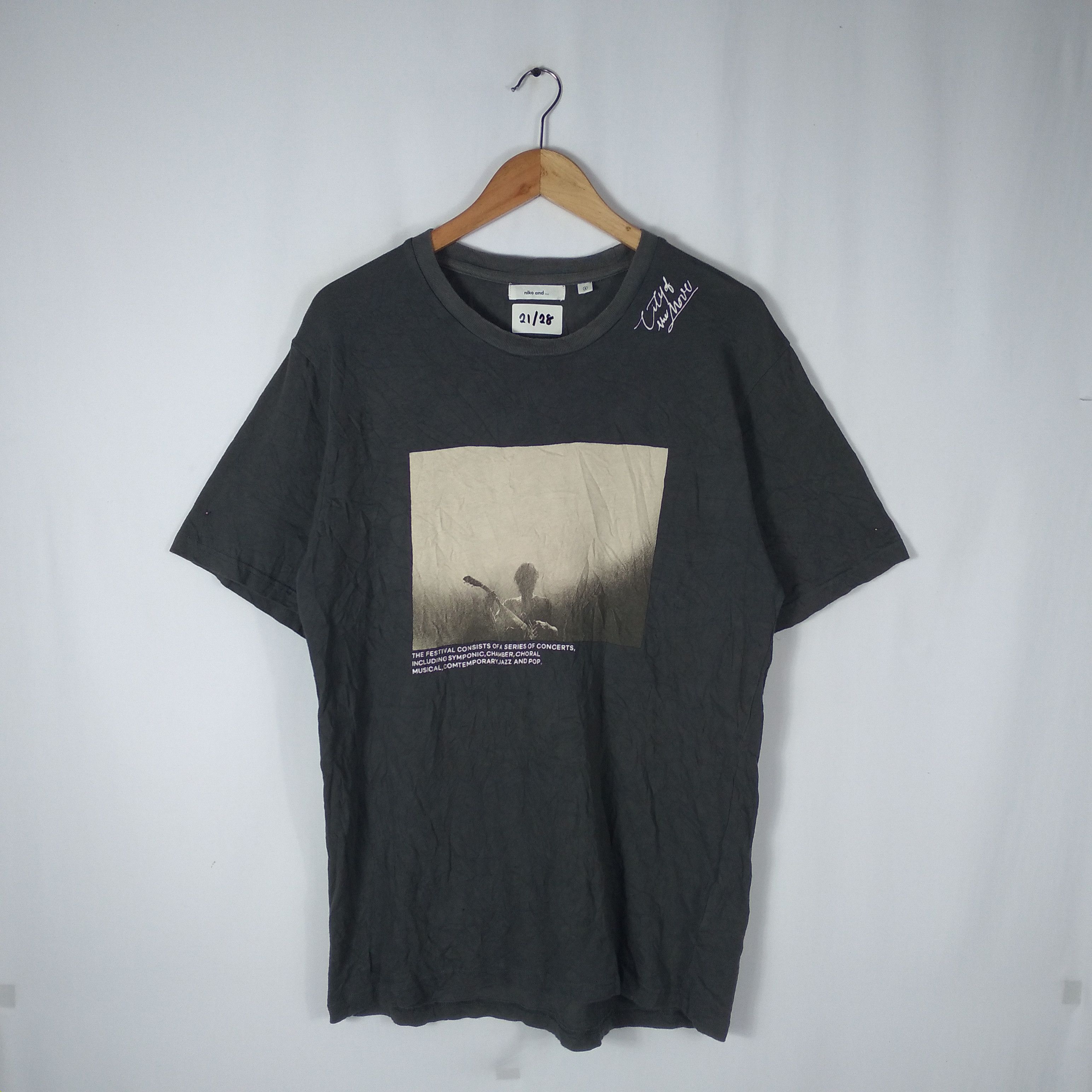 Band Tees × Japanese Brand × Vintage Vintage Japanese Brand Niko And...Music Concert Promo Tee Size US L / EU 52-54 / 3 - 1 Thumbnail