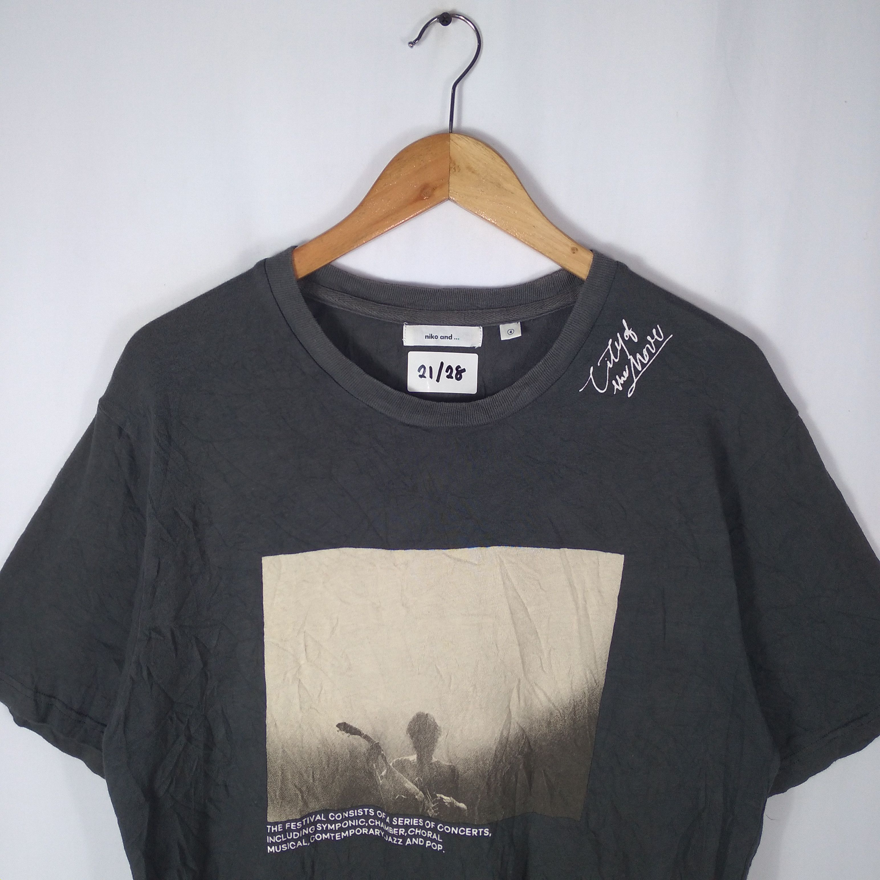 Band Tees × Japanese Brand × Vintage Vintage Japanese Brand Niko And...Music Concert Promo Tee Size US L / EU 52-54 / 3 - 2 Thumbnail