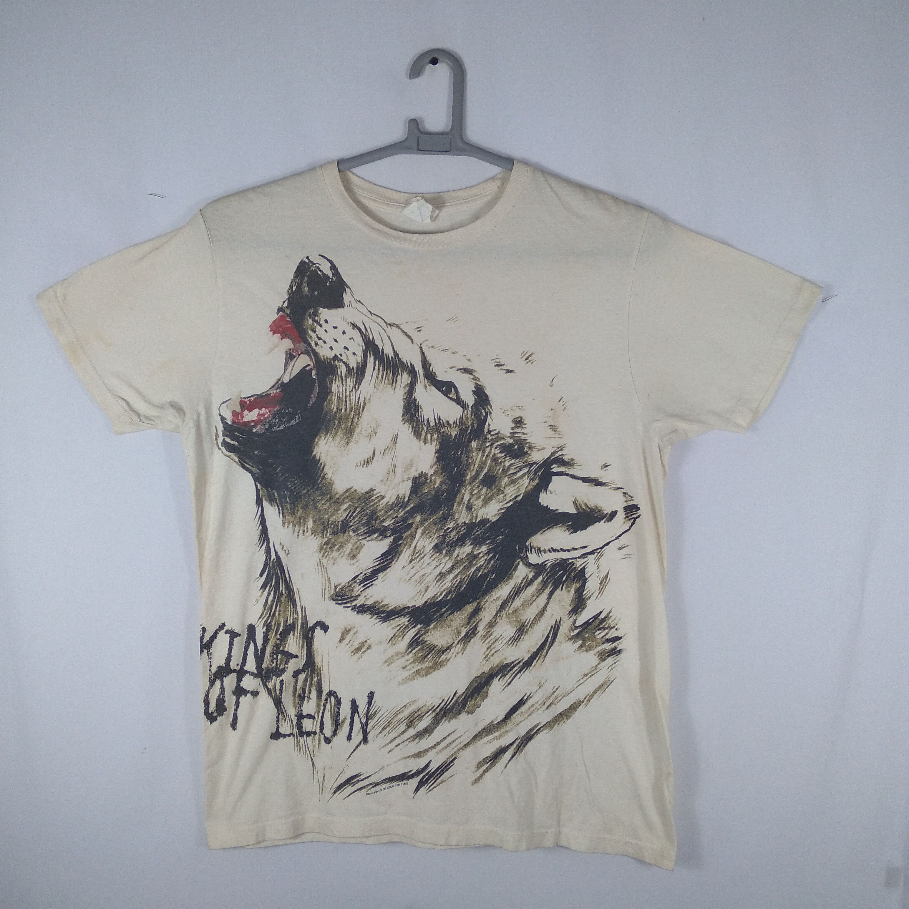 Band Tees × Vintage Kings Of Leon Over Print Wolf Big Print Promo Tee Size US L / EU 52-54 / 3 - 1 Thumbnail