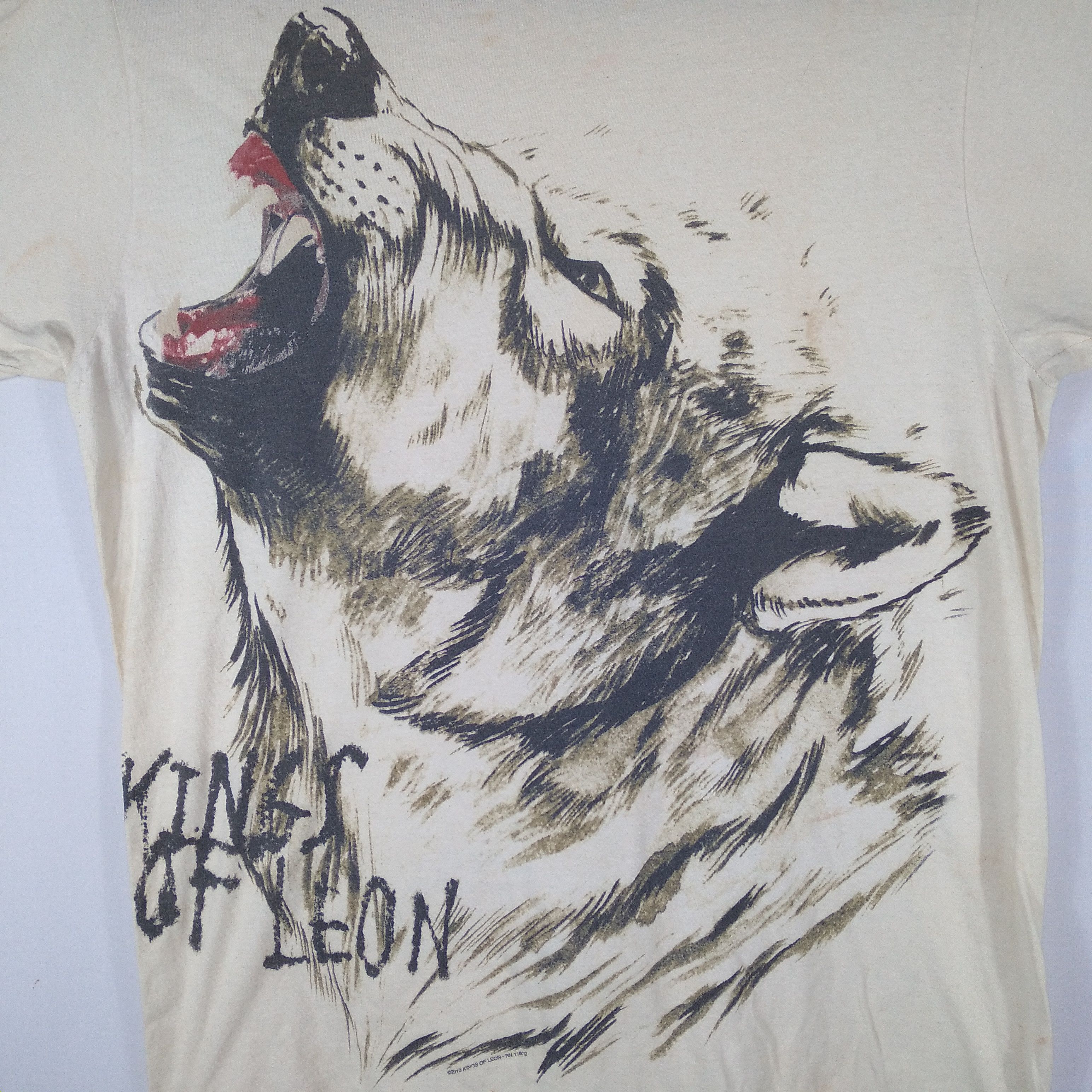 Band Tees × Vintage Kings Of Leon Over Print Wolf Big Print Promo Tee Size US L / EU 52-54 / 3 - 2 Thumbnail