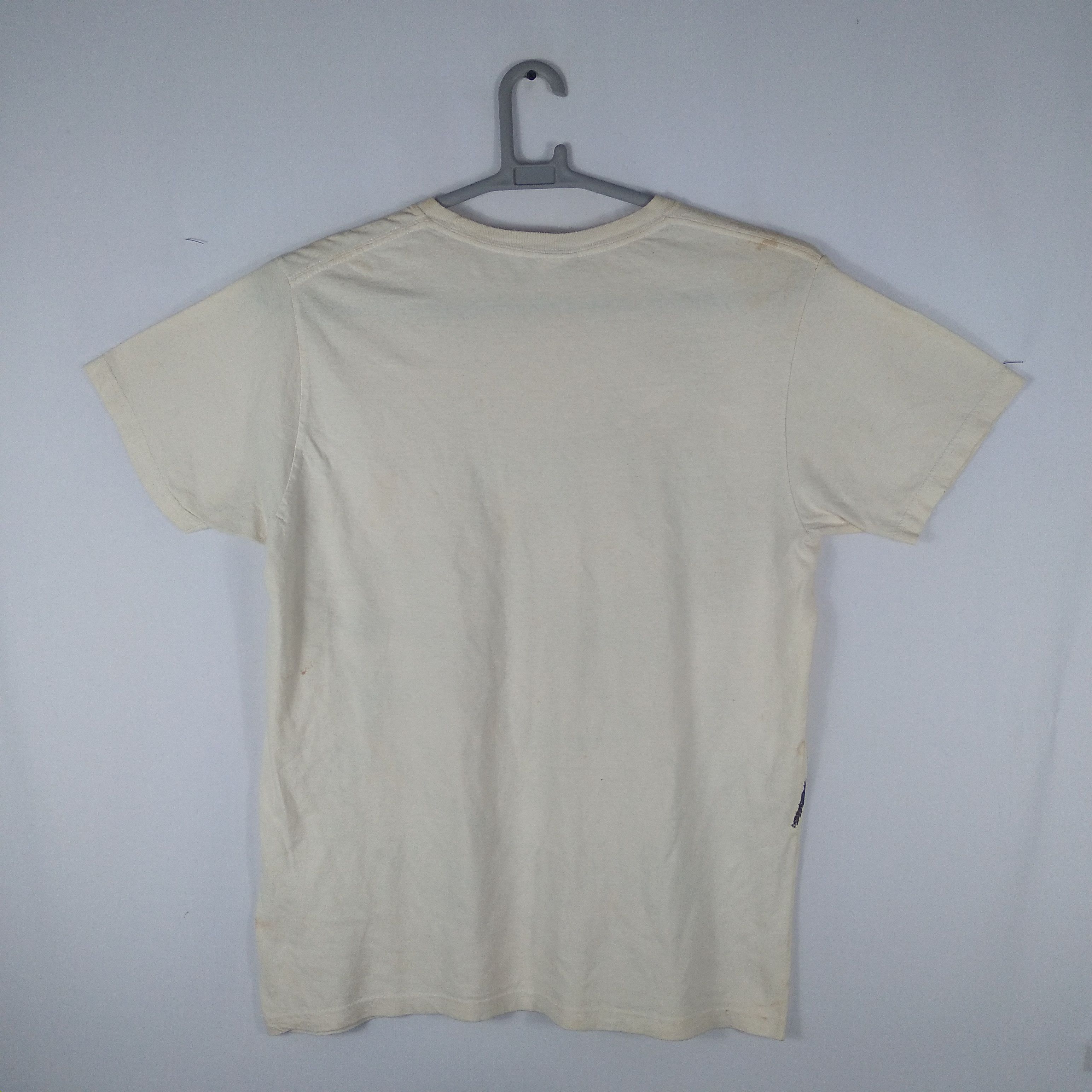 Band Tees × Vintage Kings Of Leon Over Print Wolf Big Print Promo Tee Size US L / EU 52-54 / 3 - 4 Thumbnail