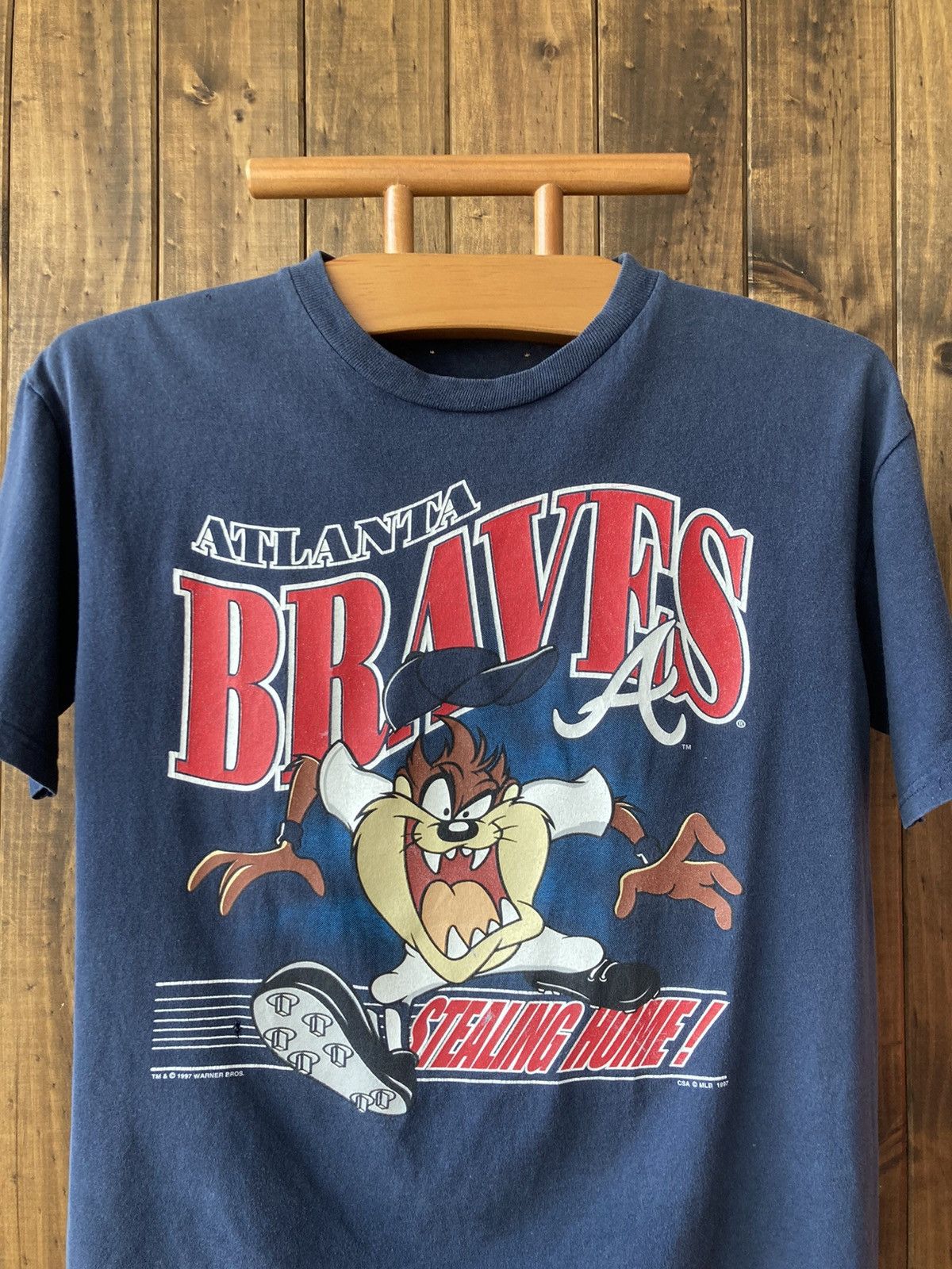 MLB Vintage 1997 Tazmanian Devil Atlanta Braves MLB tee Size US XS / EU 42 / 0 - 2 Thumbnail