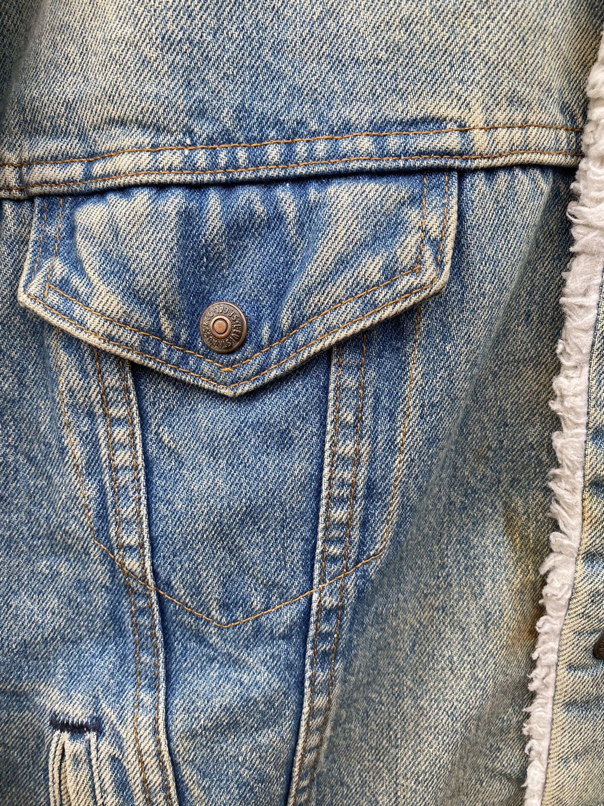 Levi's Vintage Levis Trucker sherpa denim jacket Size US L / EU 52-54 / 3 - 7 Thumbnail