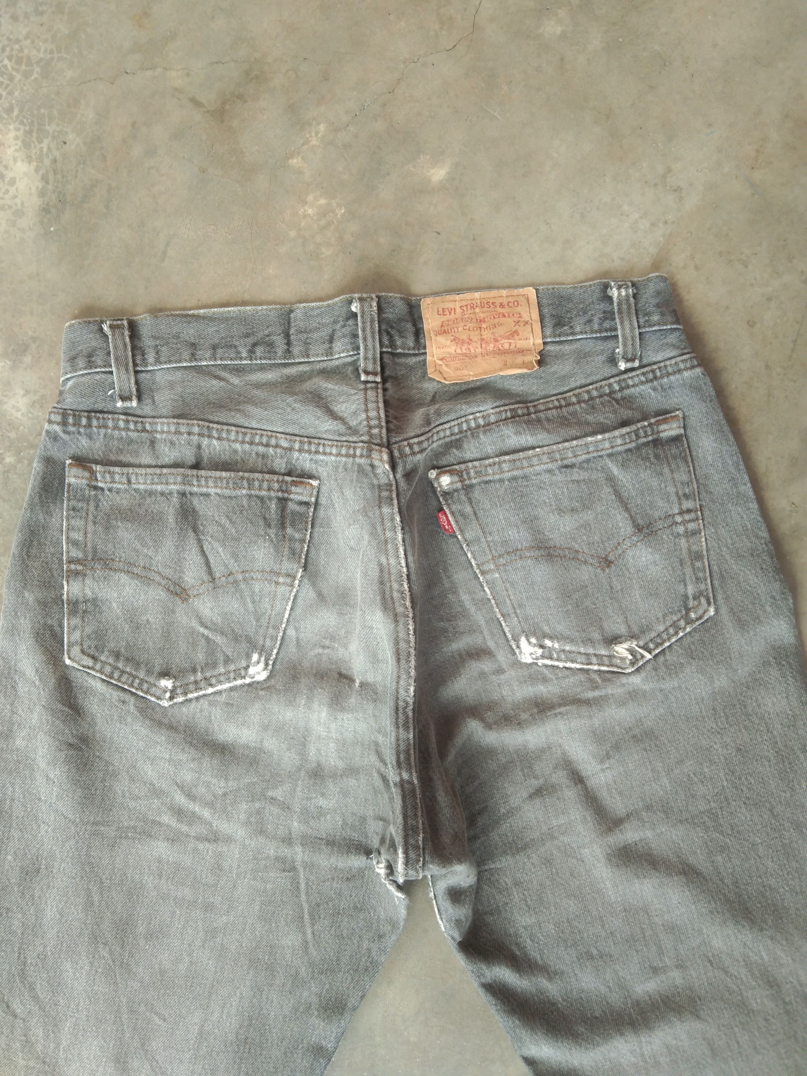 Levi's 80s Vintage Levi's 501 Grey Made In USA Distressed Jeans Size US 34 / EU 50 - 5 Thumbnail