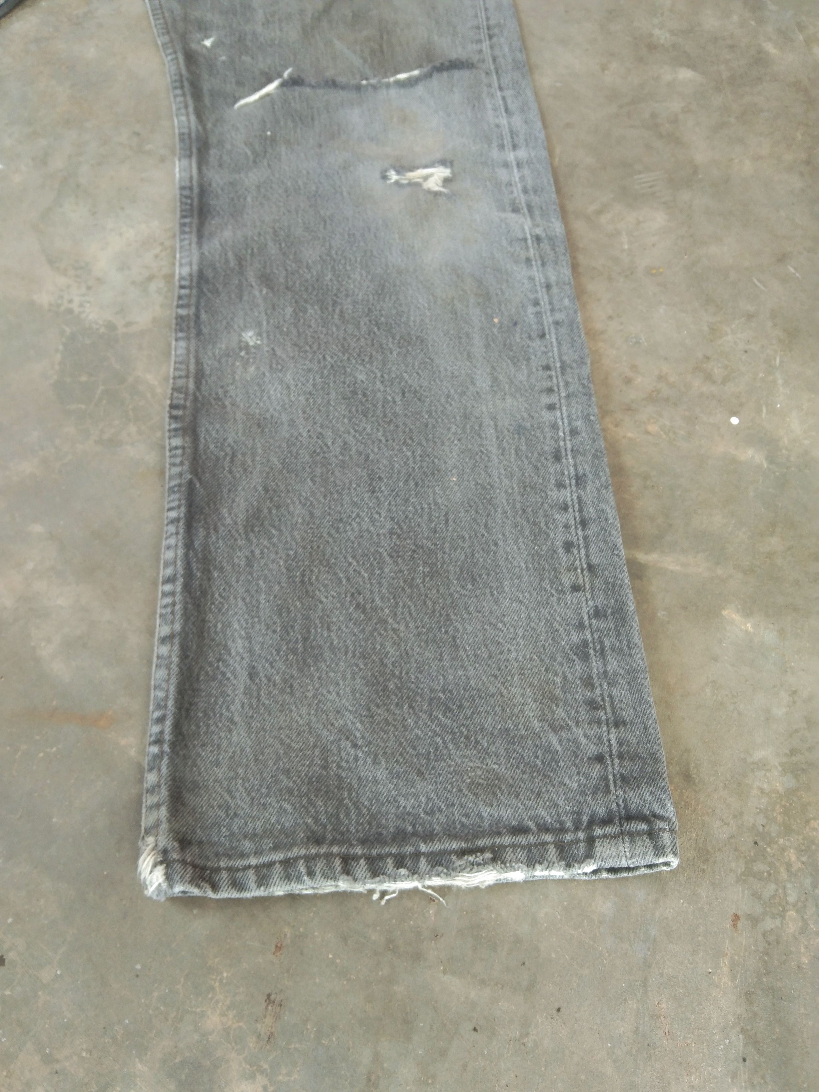 Levi's 80s Vintage Levi's 501 Grey Made In USA Distressed Jeans Size US 34 / EU 50 - 7 Thumbnail
