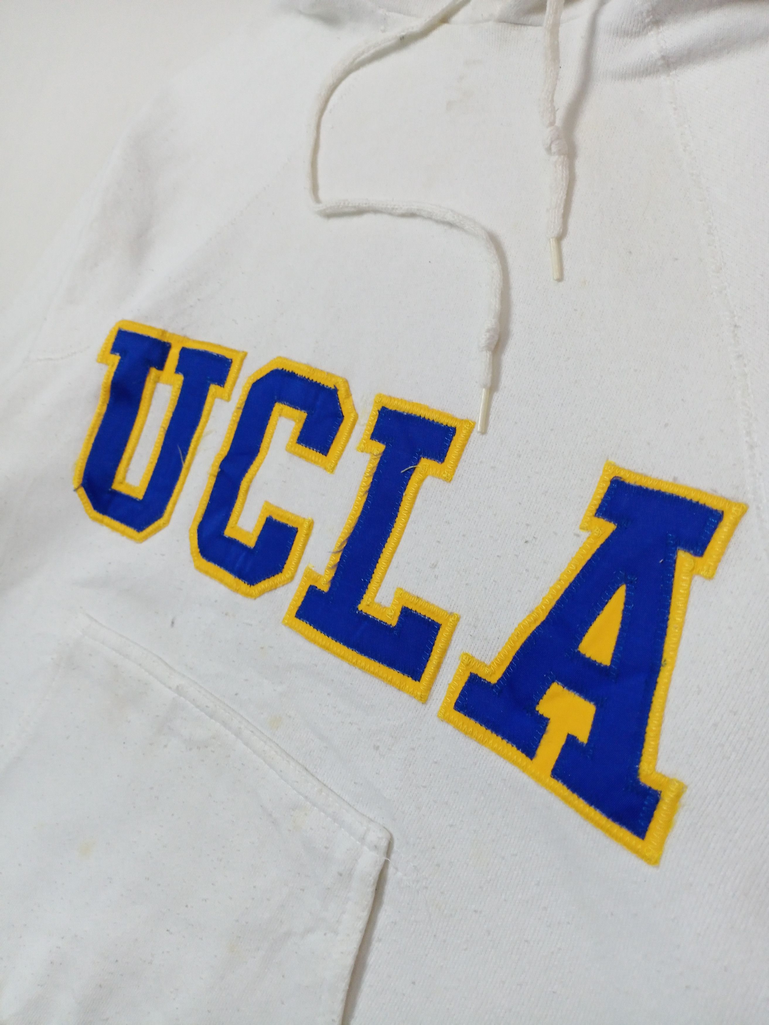 Vintage Vintage 90s UCLA Biglogo Hoodie Sweatshirt Size US M / EU 48-50 / 2 - 6 Thumbnail