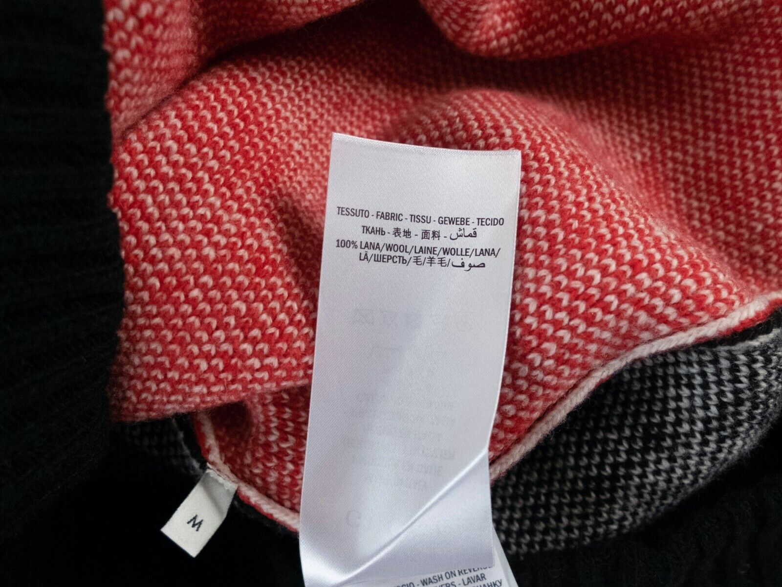Gucci $1100 GUCCI jacquard logo wool v-neck sweater Medium Size US M / EU 48-50 / 2 - 9 Thumbnail