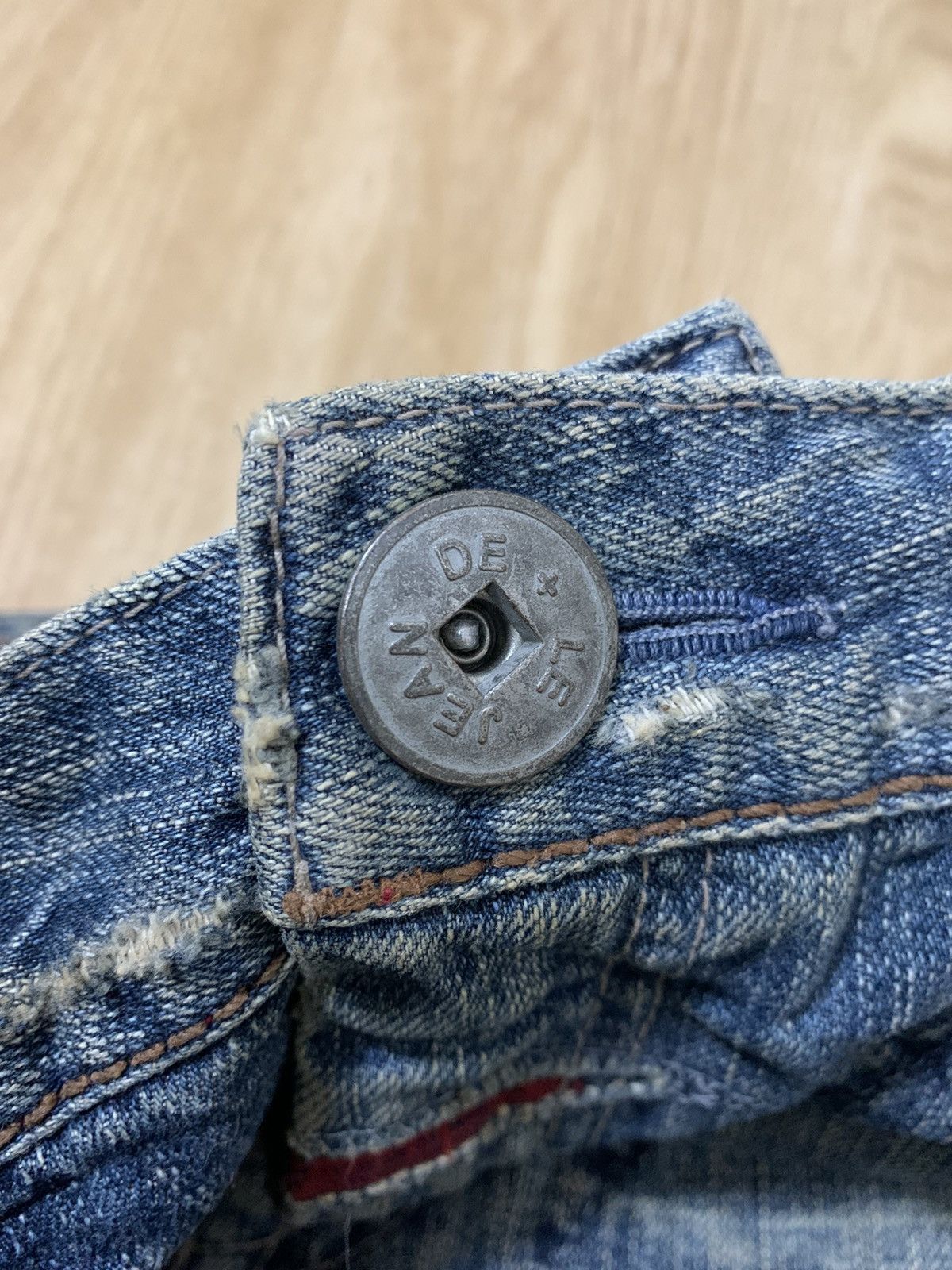 Marithe + Francois Girbaud Marithe Francois Girbaud Distressed Short Denim Size US 31 - 17 Thumbnail