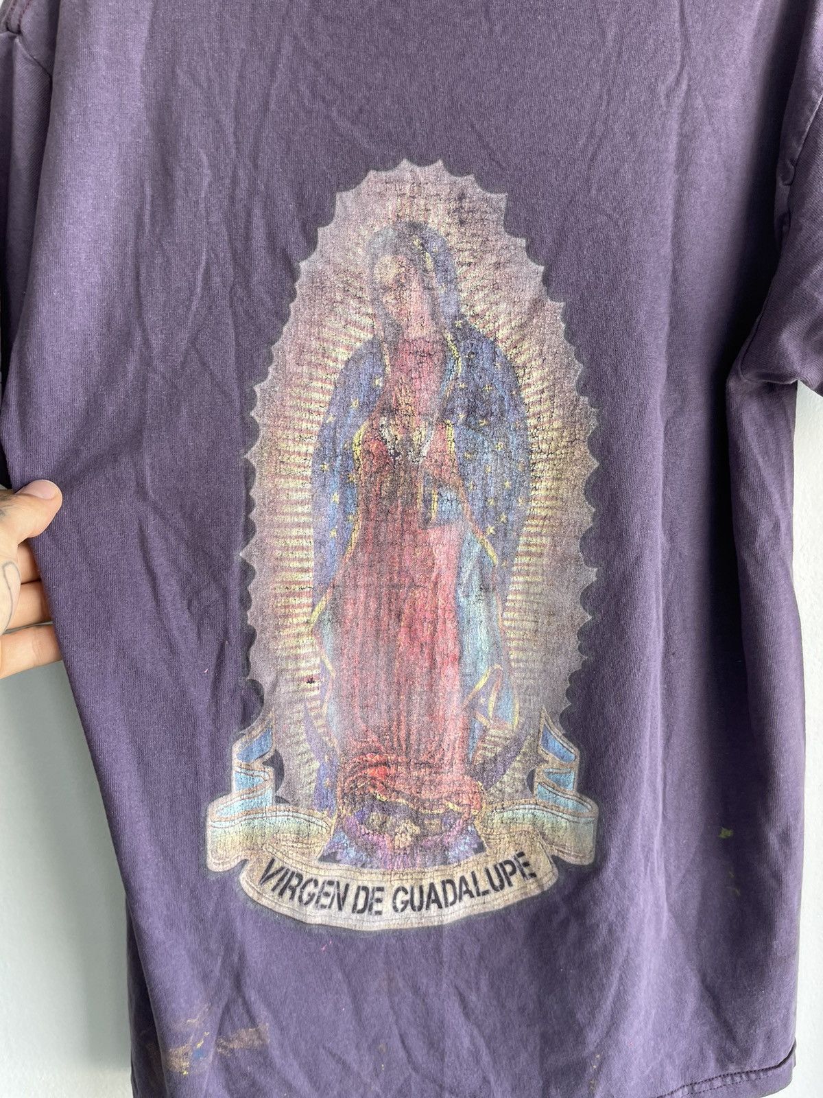 Vintage Vintage Thrashed Mother Mary Guadalupe Shirt Paint Size US M / EU 48-50 / 2 - 3 Thumbnail