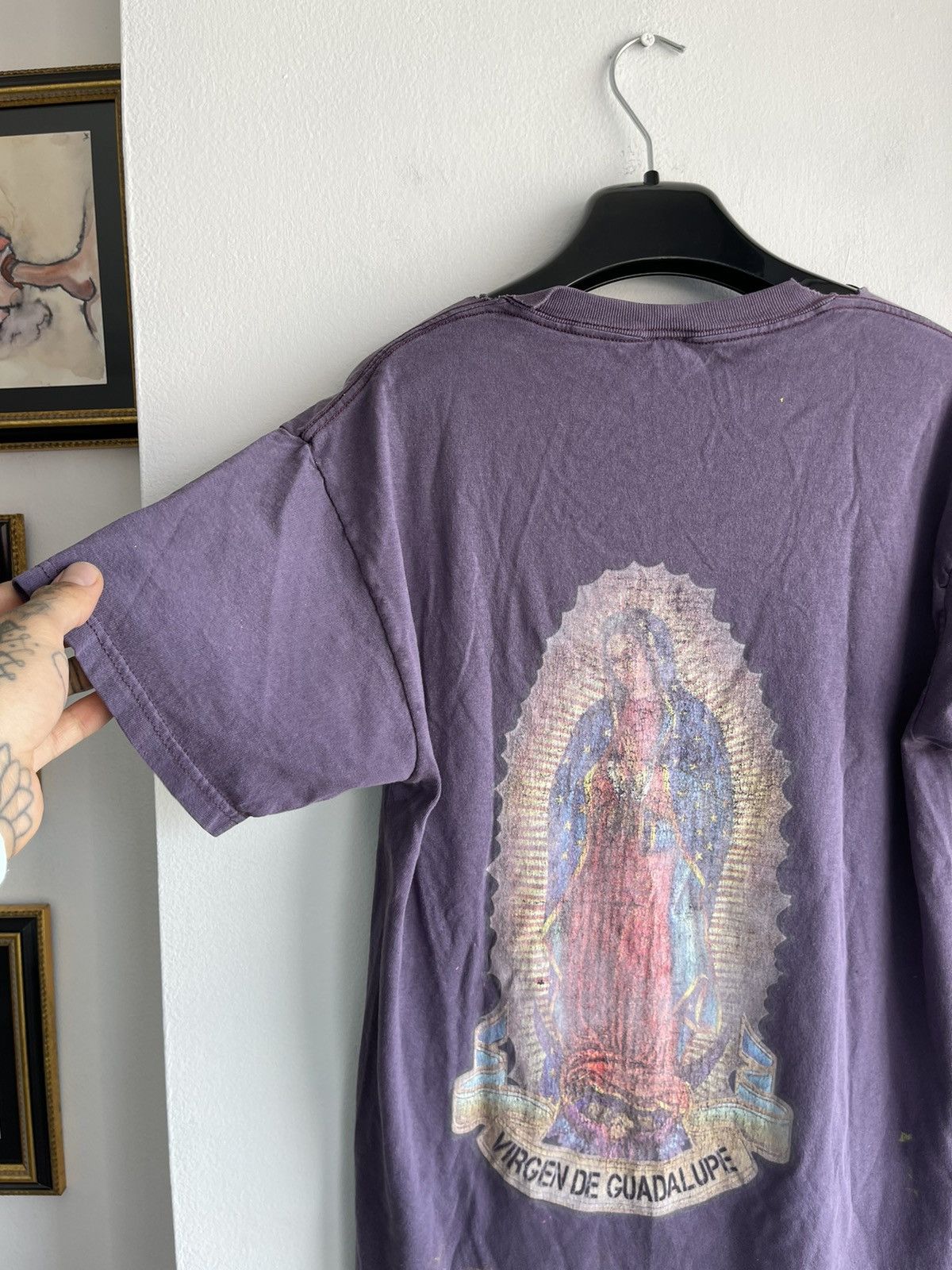 Vintage Vintage Thrashed Mother Mary Guadalupe Shirt Paint Size US M / EU 48-50 / 2 - 1 Thumbnail