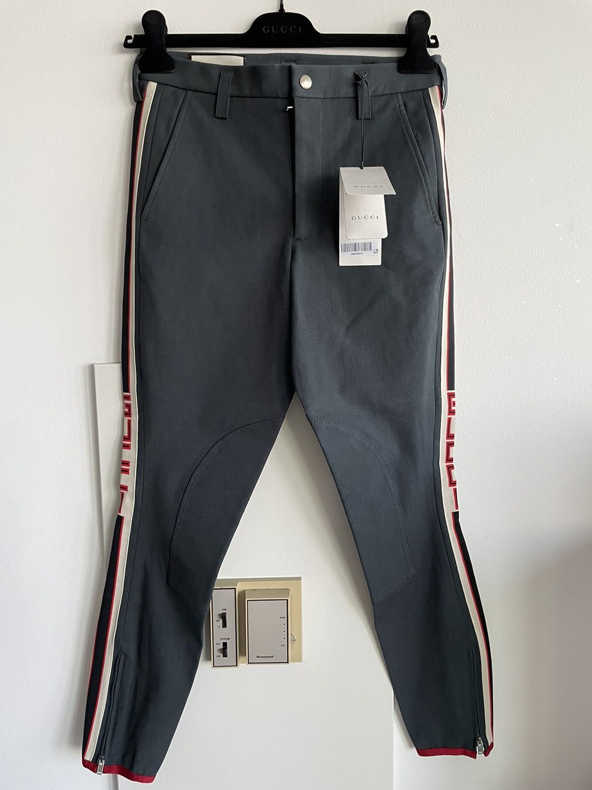Gucci Super Runway Tracksuit Gucci Logo Pants Limited Edition Size US 28 / EU 44 - 12 Thumbnail