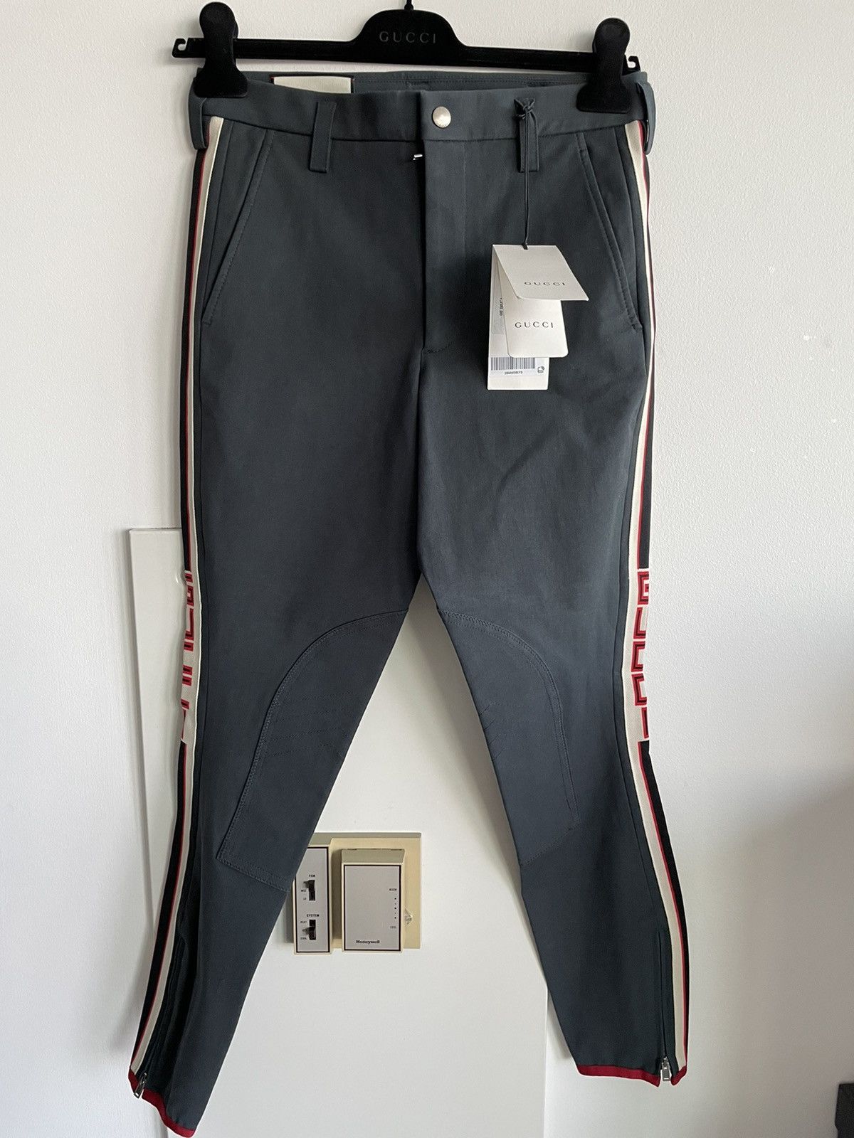 Gucci Super Runway Tracksuit Gucci Logo Pants Limited Edition Size US 28 / EU 44 - 15 Thumbnail