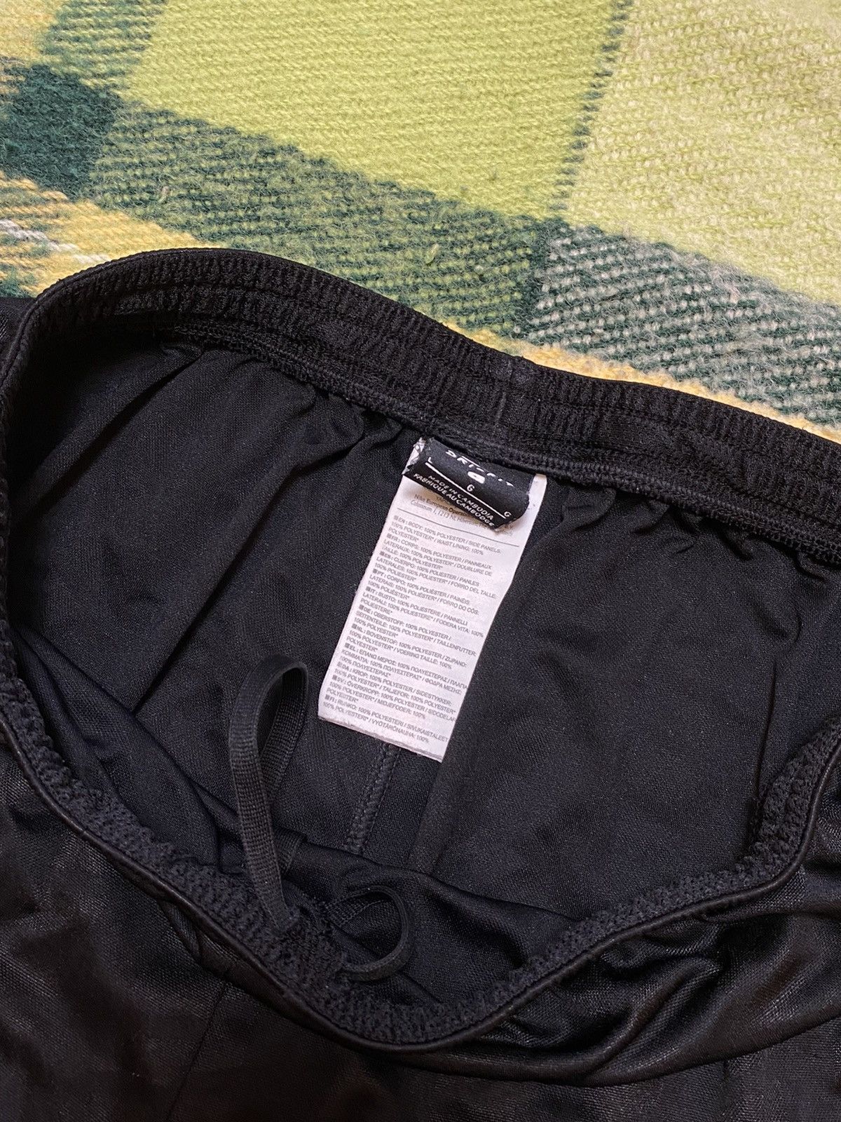 Nike Vintage Nike shorts streetwear swoosh casual y2k size L Size US 34 / EU 50 - 5 Thumbnail