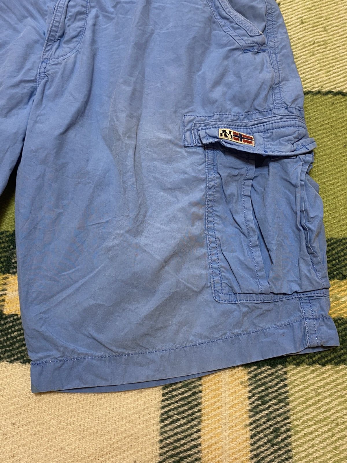 Napapijri Vintage Napapijri shorts cargo streetwear y2k style size L Size US 34 / EU 50 - 2 Thumbnail