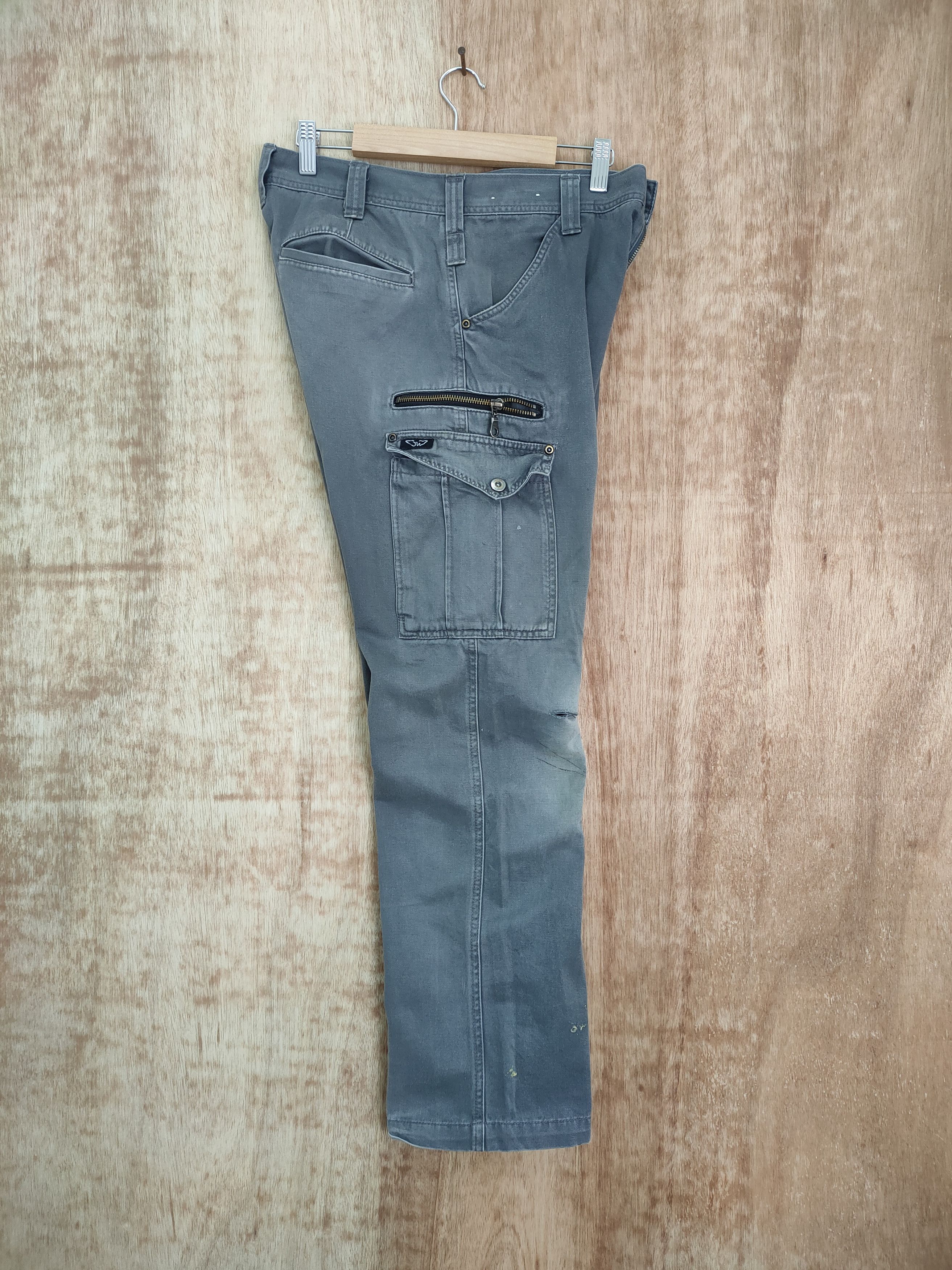 Japanese Brand JAPANESE BRAND FADED DISTRESSED CARGO PANTS Size US 30 / EU 46 - 8 Thumbnail