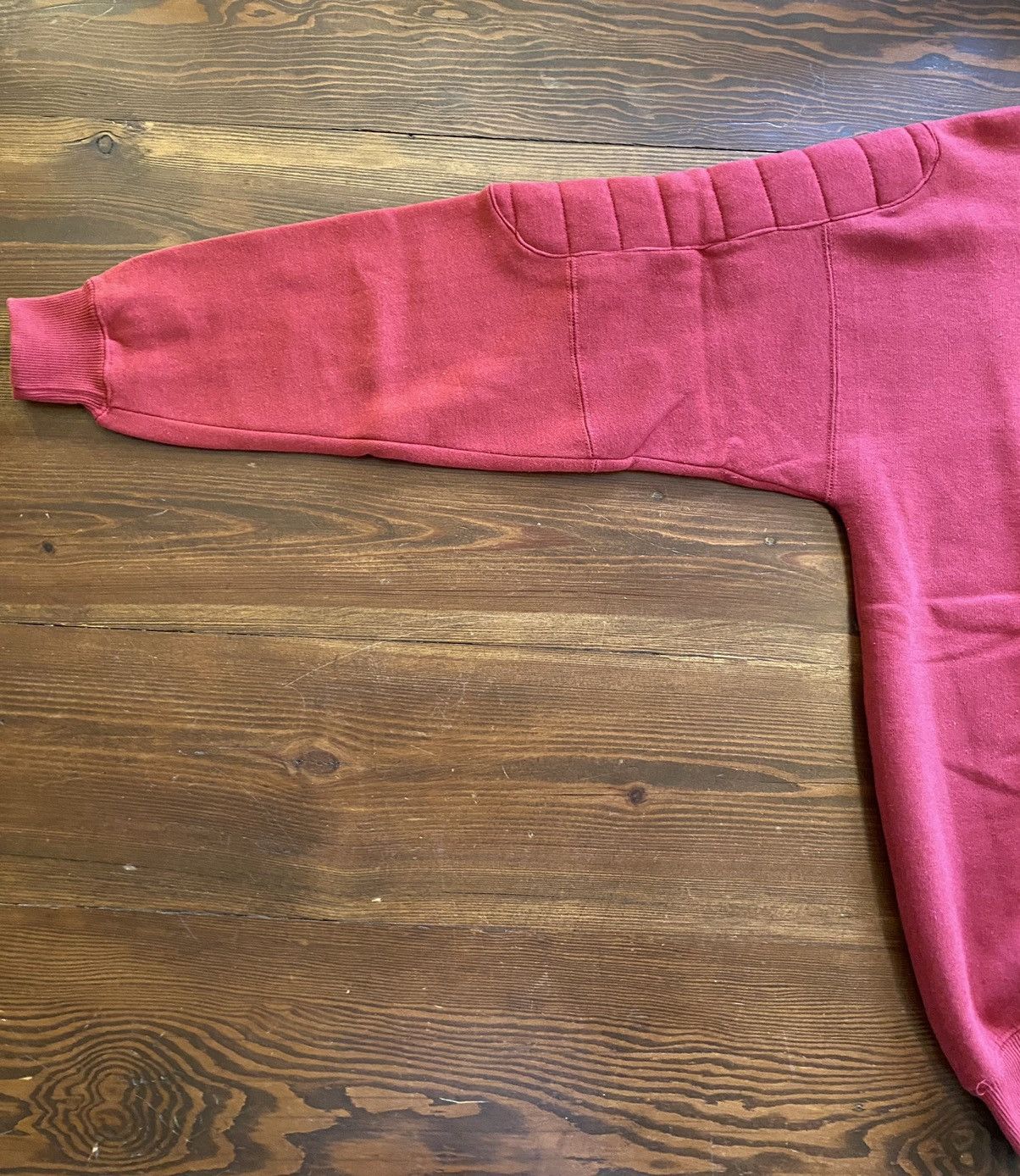Vintage Vintage 90’s Knights Round Table Rugby Arm Pads Sweatshirt Size US L / EU 52-54 / 3 - 11 Thumbnail