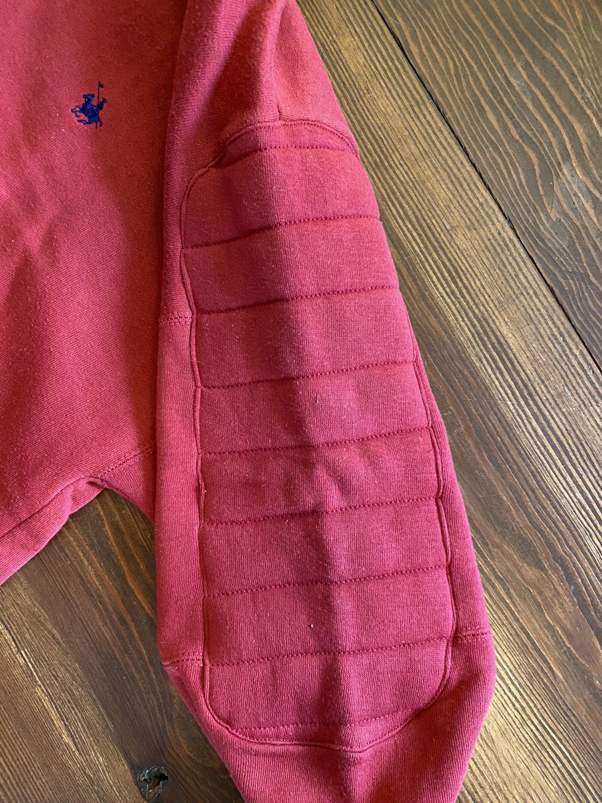 Vintage Vintage 90’s Knights Round Table Rugby Arm Pads Sweatshirt Size US L / EU 52-54 / 3 - 10 Thumbnail