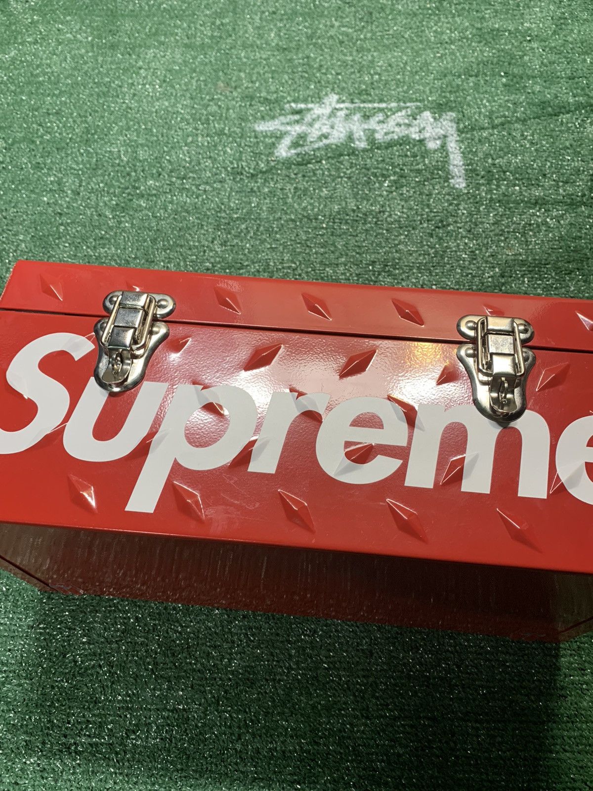 Supreme FW18 Diamond Plated Tool Box Red White Box Logo