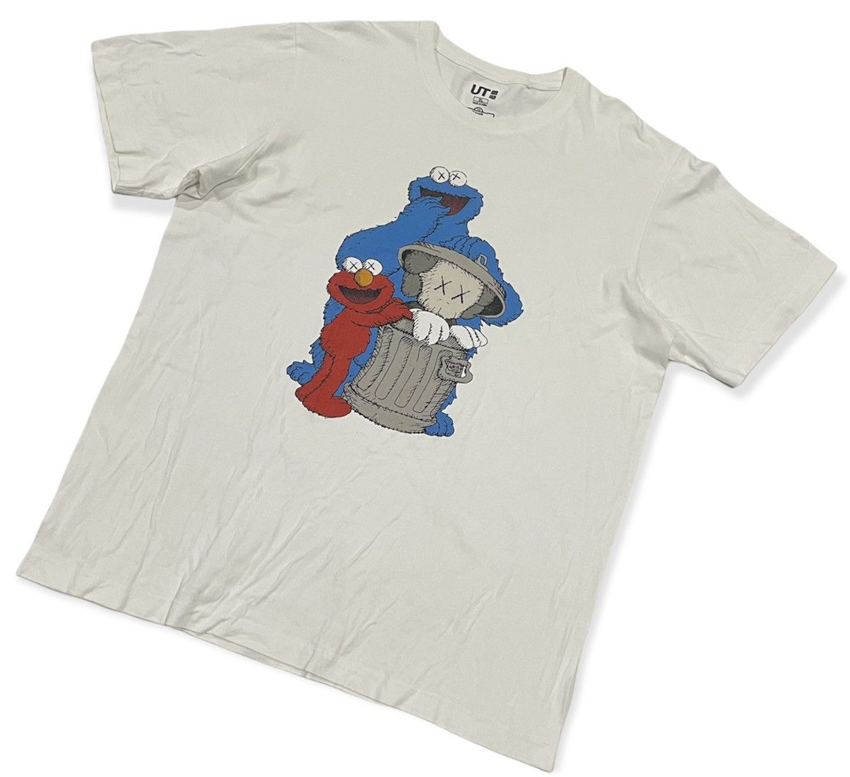 Kaws Vintage KAWS x Sesame Street Tee Size US XL / EU 56 / 4 - 3 Thumbnail